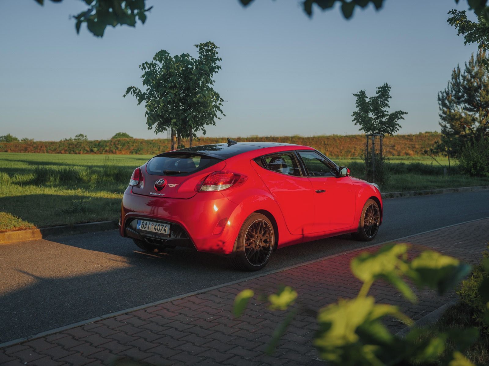 Hyundai Veloster, 1.6 GDi 103kW, ČR, STK 10/2027 - fotka 6