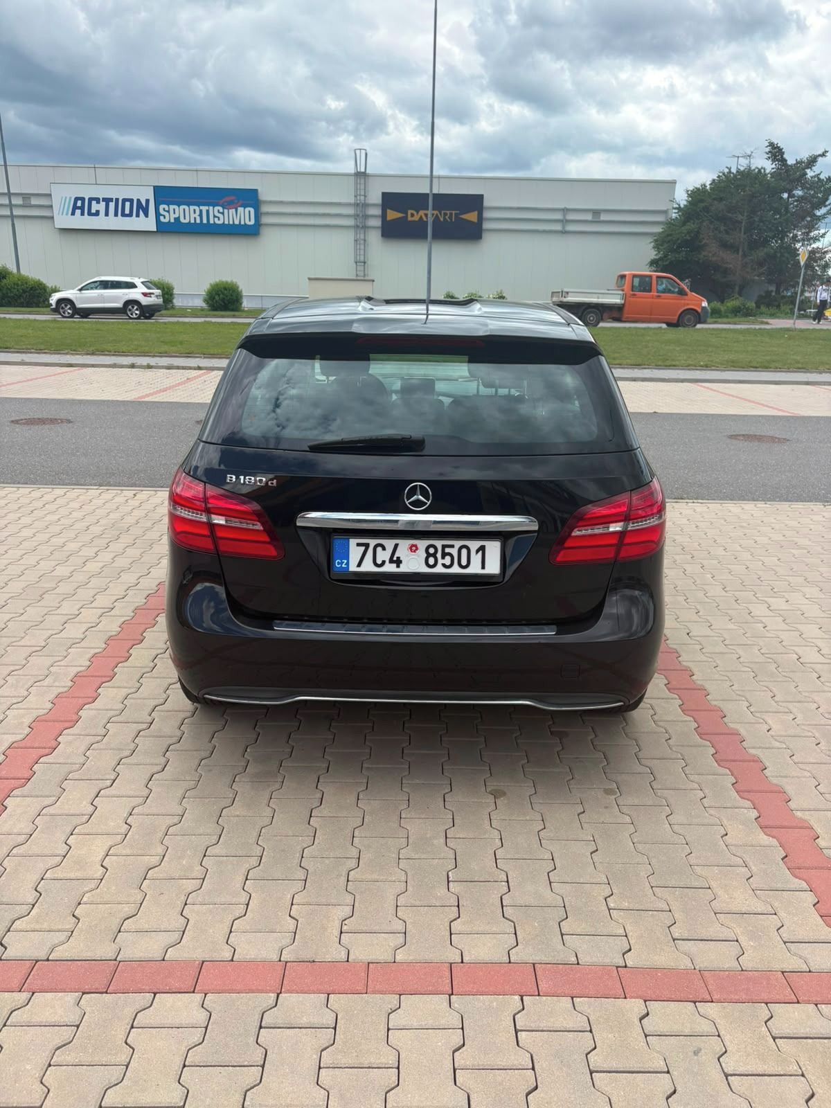 Mercedes-Benz Třídy B, Mercedes-Benz B 180 d (W246) - fotka 6
