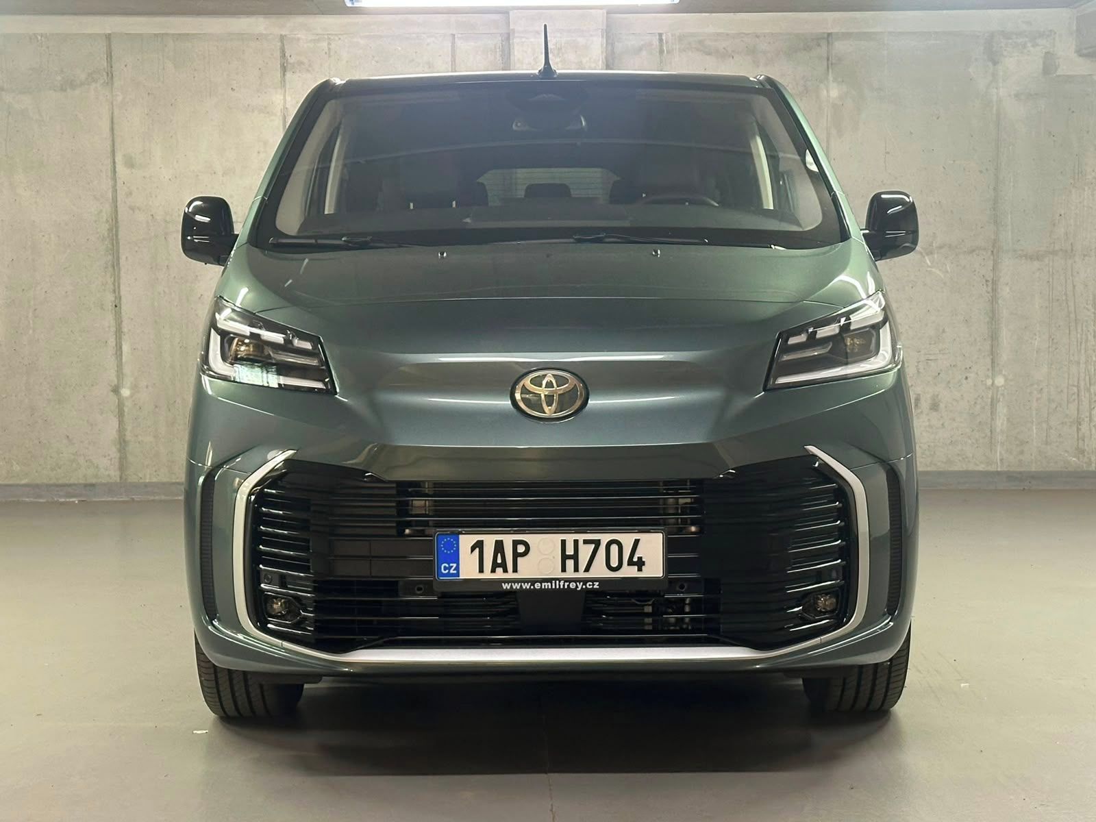 Toyota Proace Verso, 2.2,D-4D,VIP,7S,Skyview - fotka 2