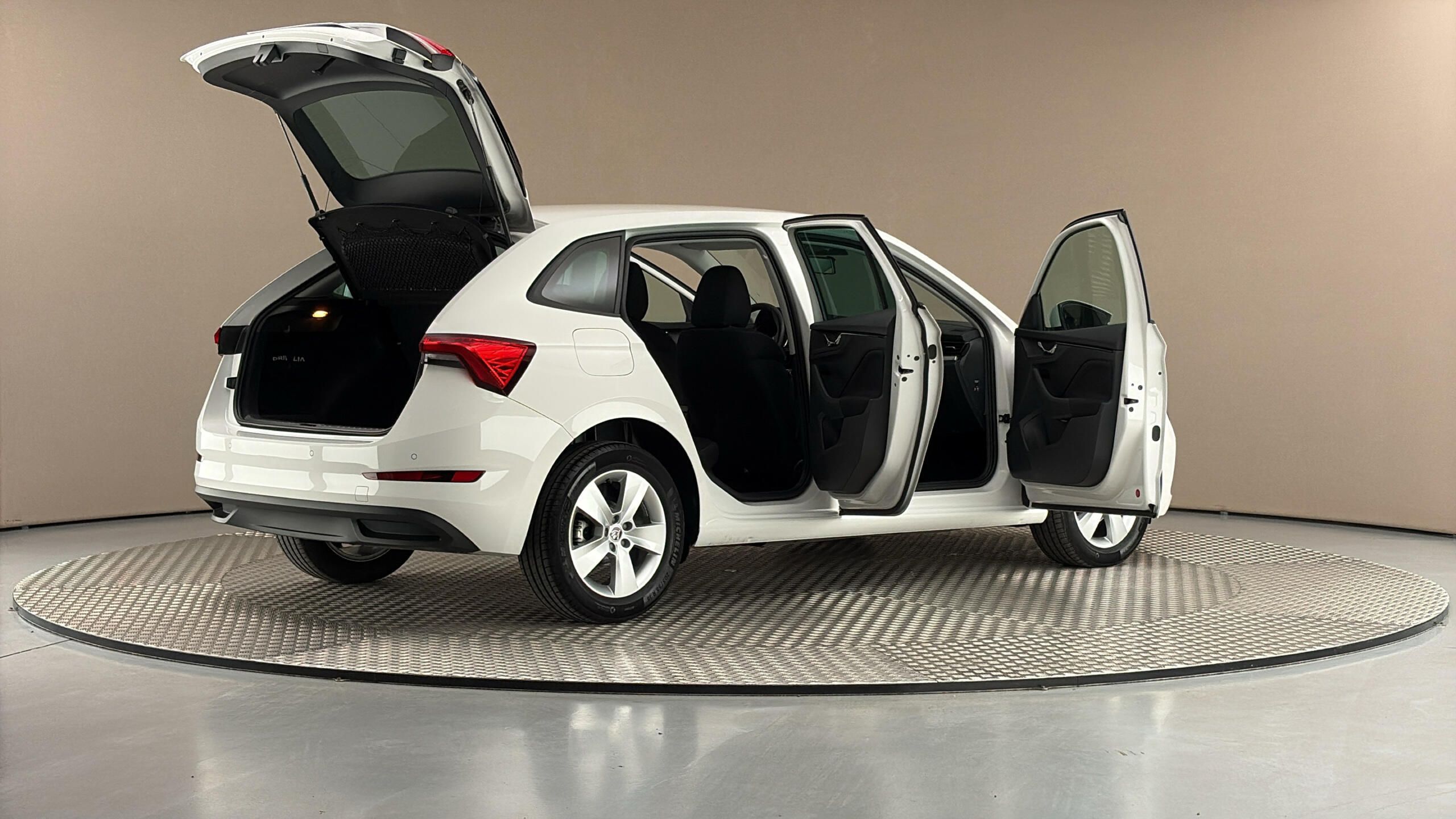 Škoda Scala, 1.0 TSI Ambition - fotka 6
