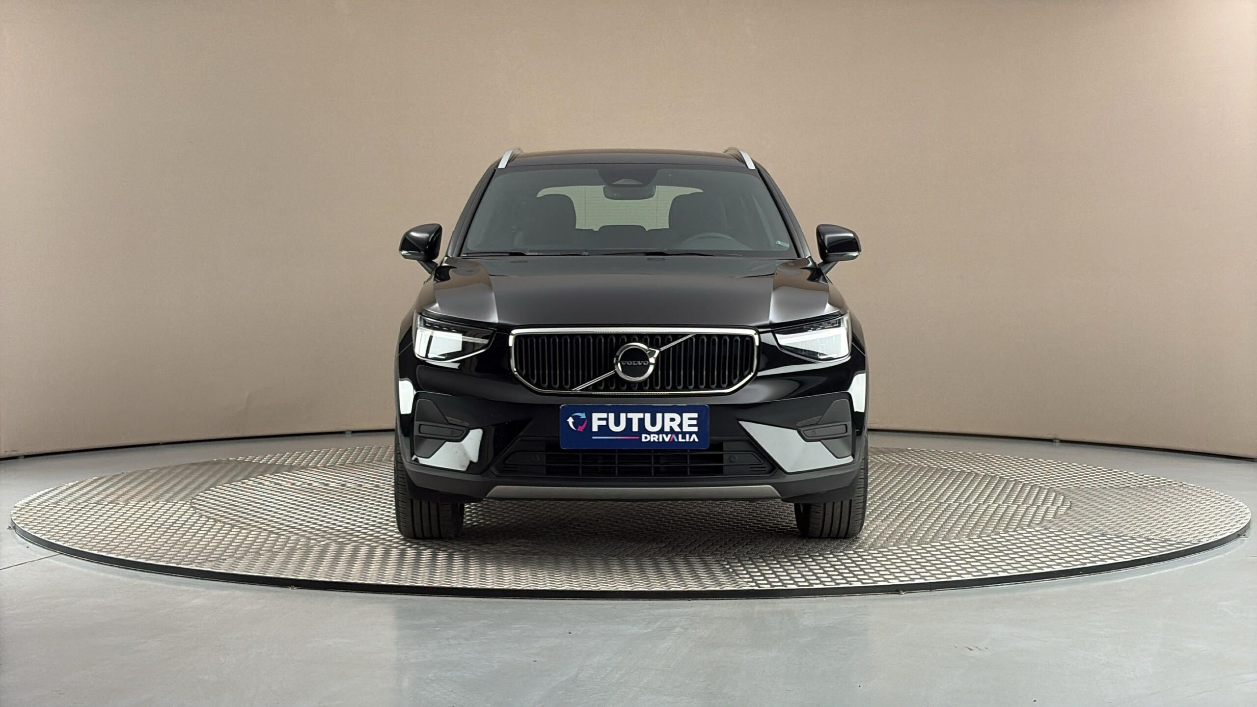 Volvo XC40, 2.0 B3 AUT Core - fotka 3