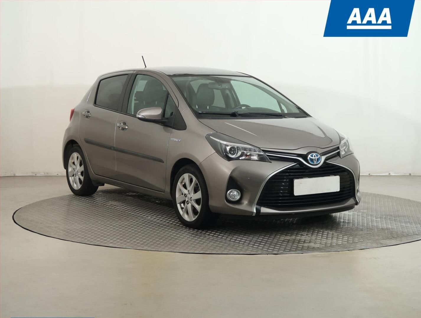 Toyota Yaris, 1.5 Hybrid, Automat, Kůže