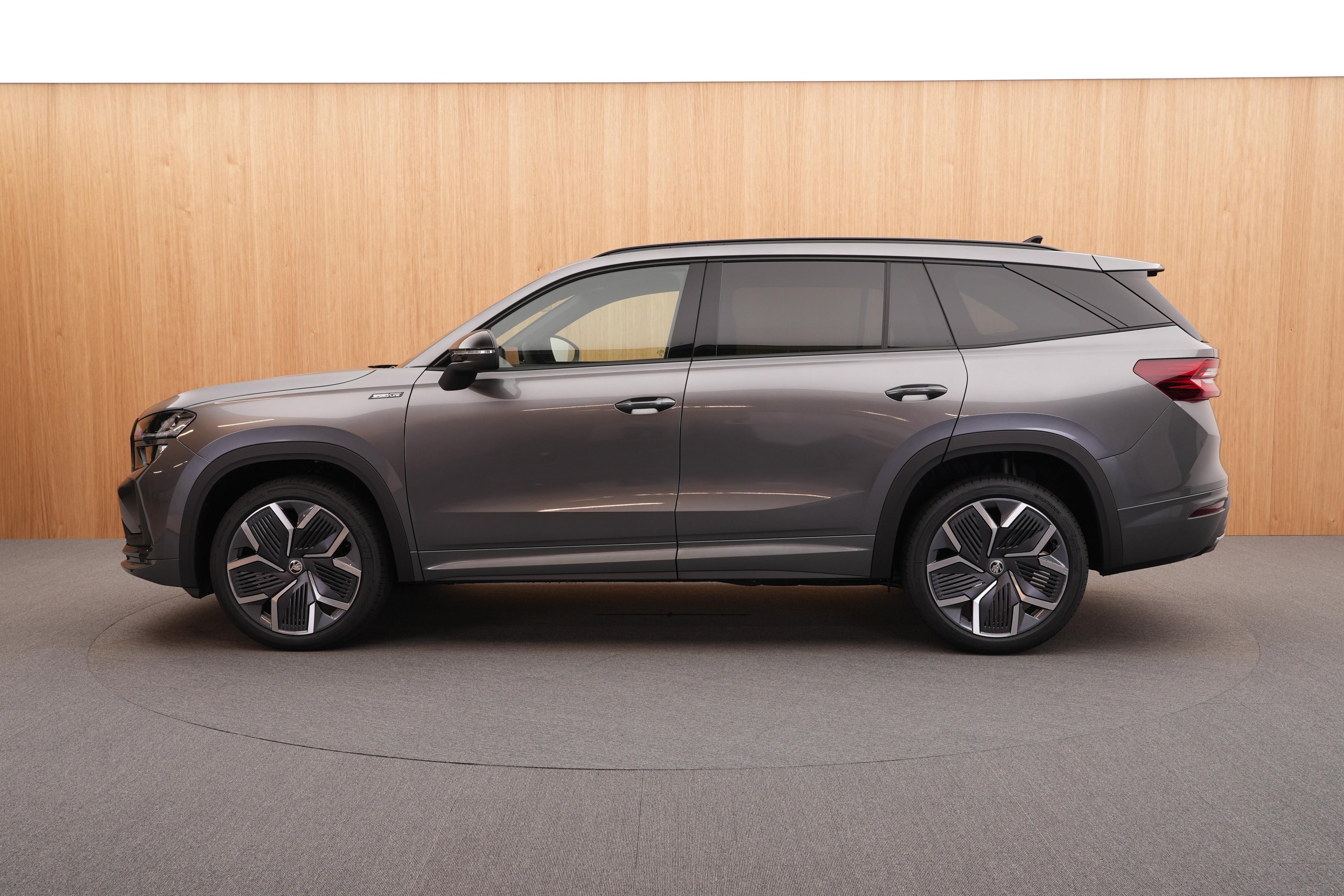 Škoda Kodiaq, Sportine 2.0 TDI 4x4 DSG - fotka 2