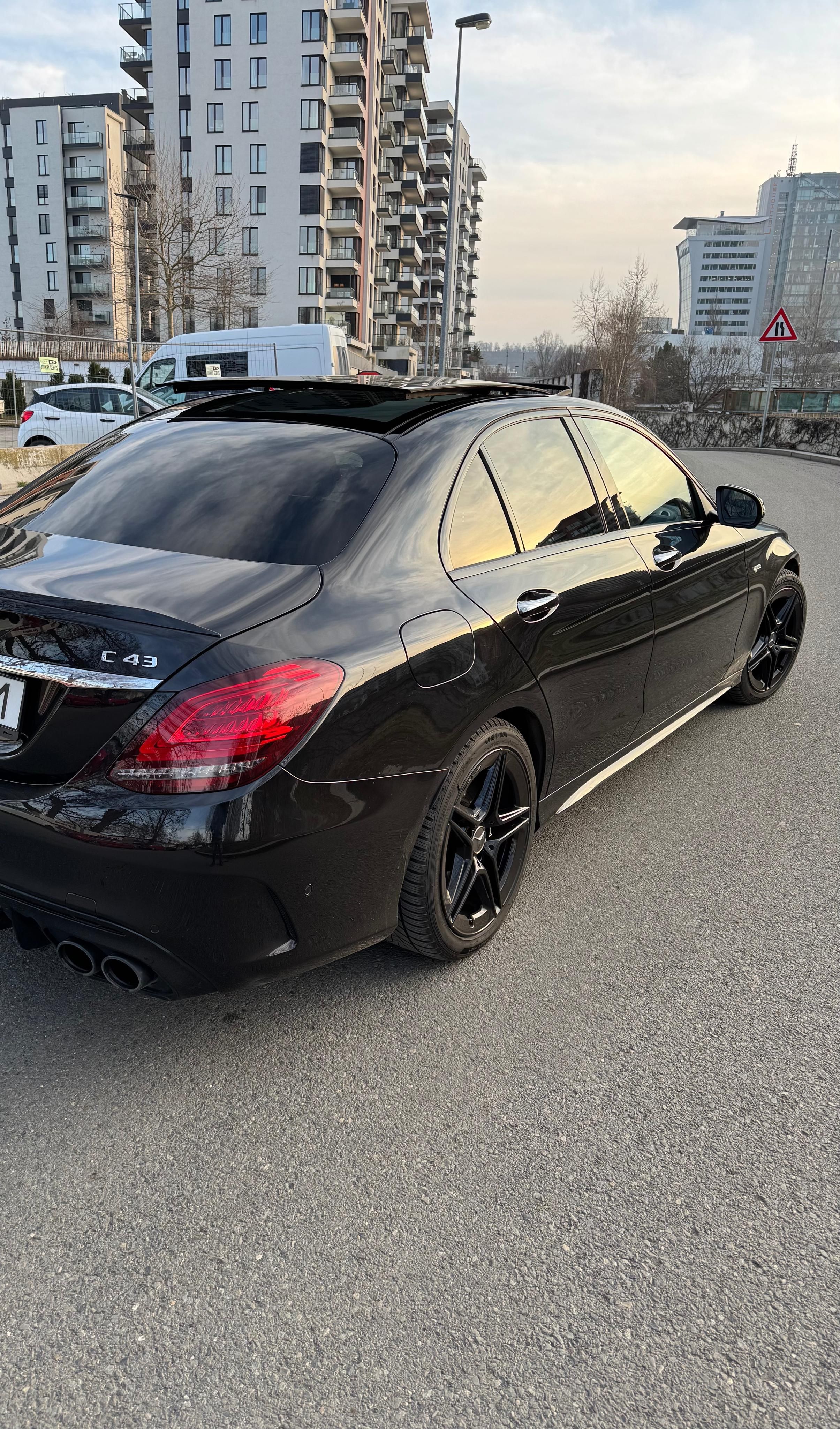 Mercedes-Benz Třídy C, Mercedes Benz C43 AMG FACELIFT - fotka 3