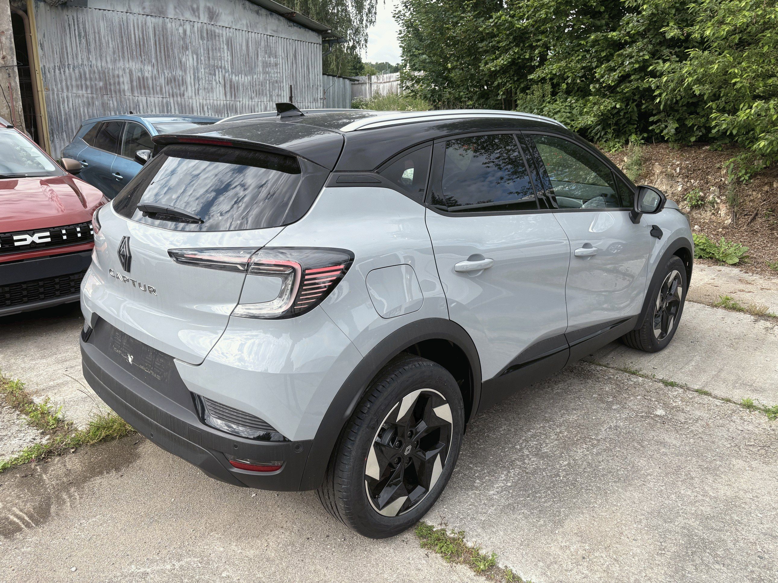 Renault Captur, Techno mildhybrid 140 EDC - fotka 3