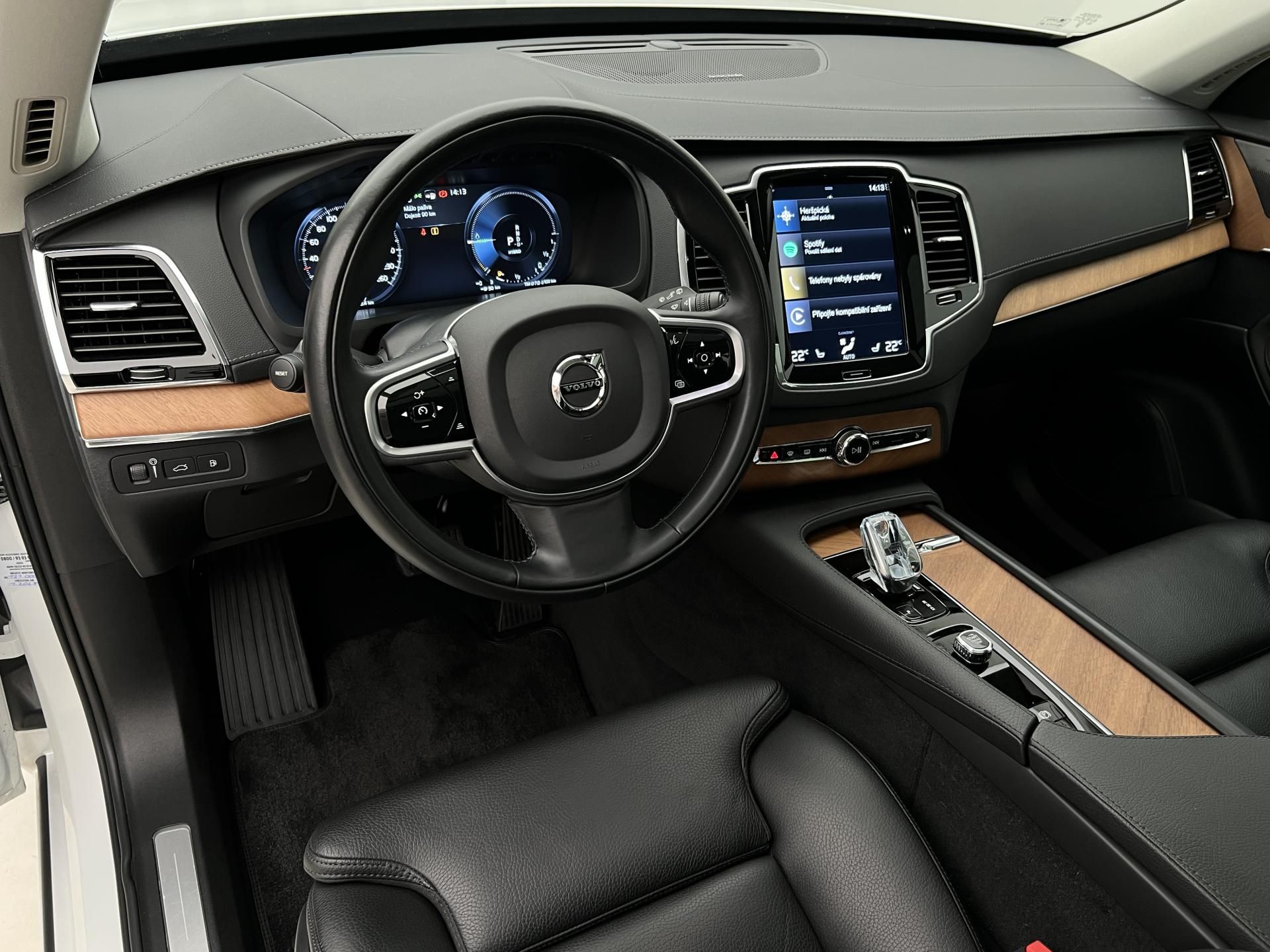 Volvo XC90, T8 AWD INSCRIPTION 7 MÍST AUT - fotka 4