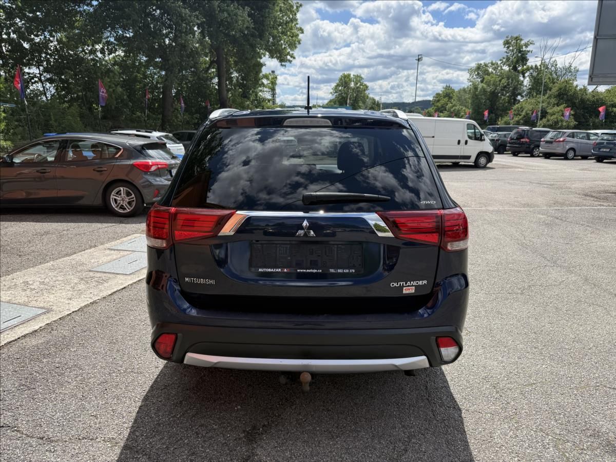 Mitsubishi Outlander, 2,3 DI-D - fotka 6