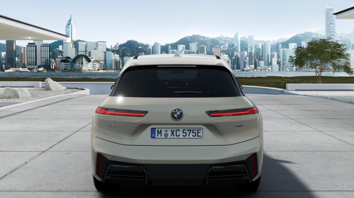 BMW iX, xDrive45 - fotka 6