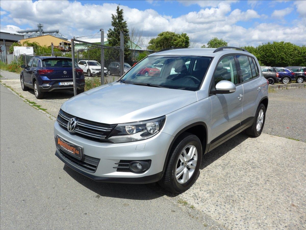 Volkswagen Tiguan, 1,4 TSI  DIGI AC, VÝHŘEV, PDC - fotka 2