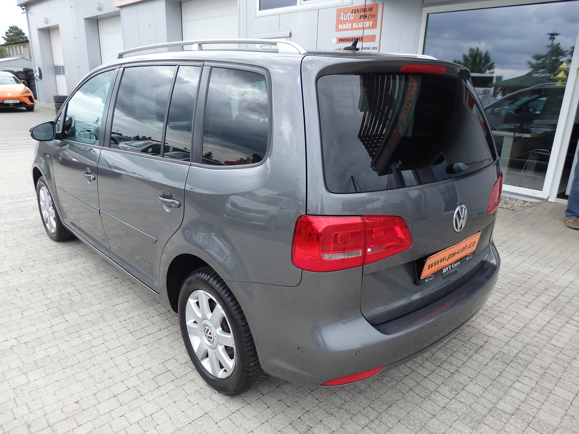 Volkswagen Touran, 1.4 TSI 103 kW LIFE XENONY - fotka 5