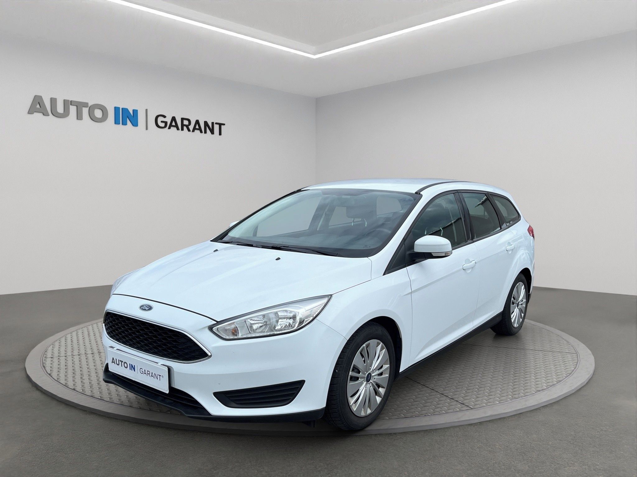 Ford Focus, 1.0 74kw, ČR, 1.maj, serv.knih