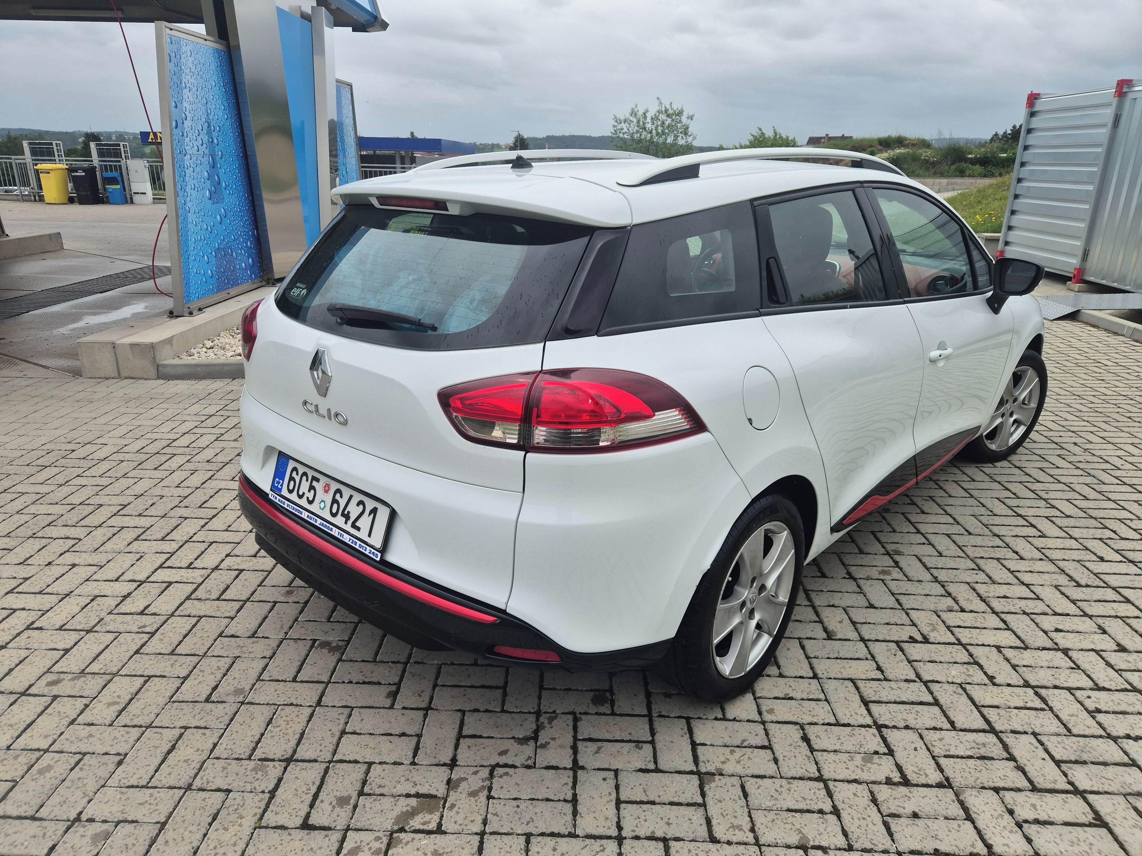 Renault Clio, 1.4 Mpi jednoduché - fotka 3