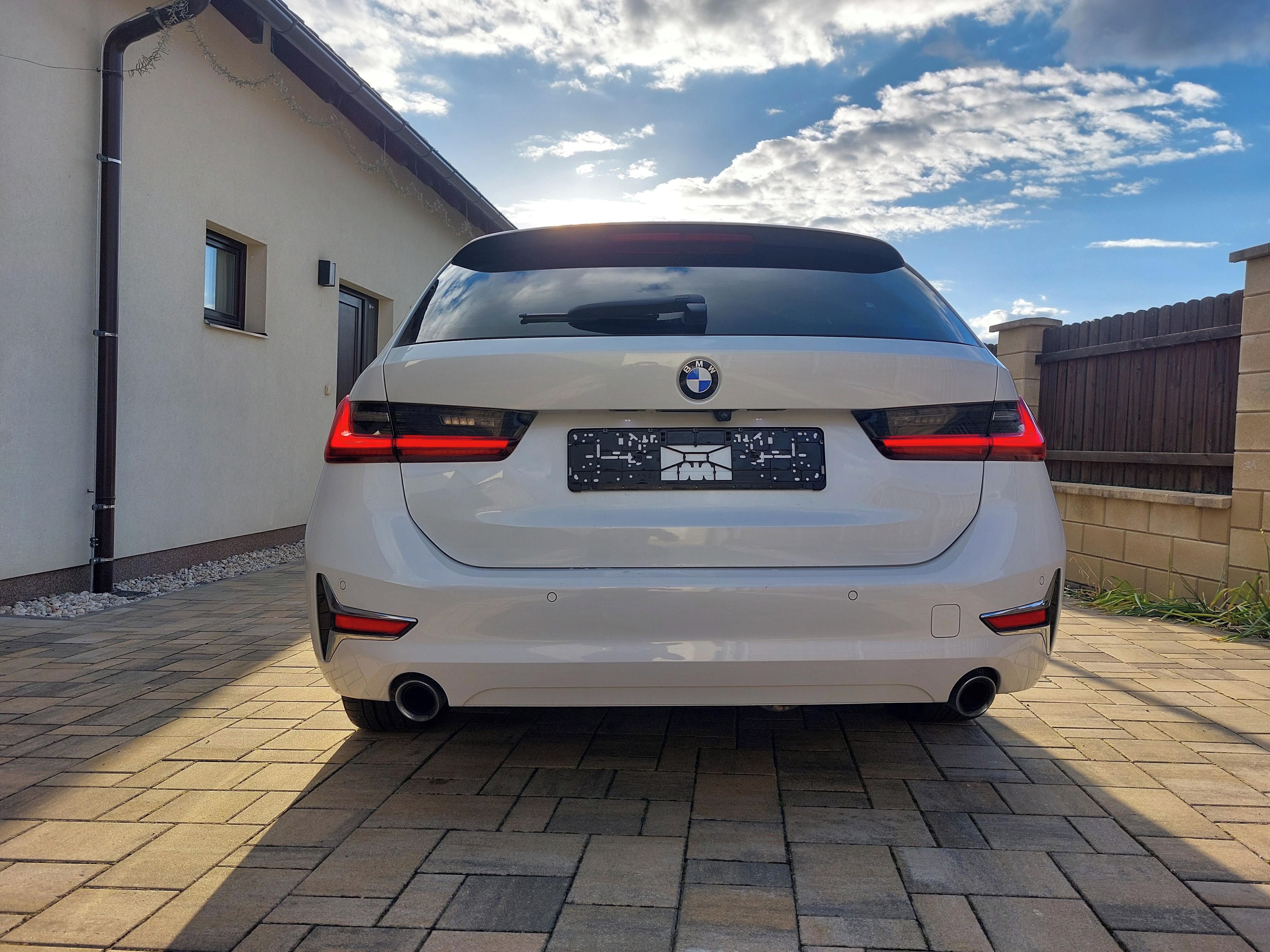 BMW Řada 3, 330d xDrive Luxury line - fotka 5