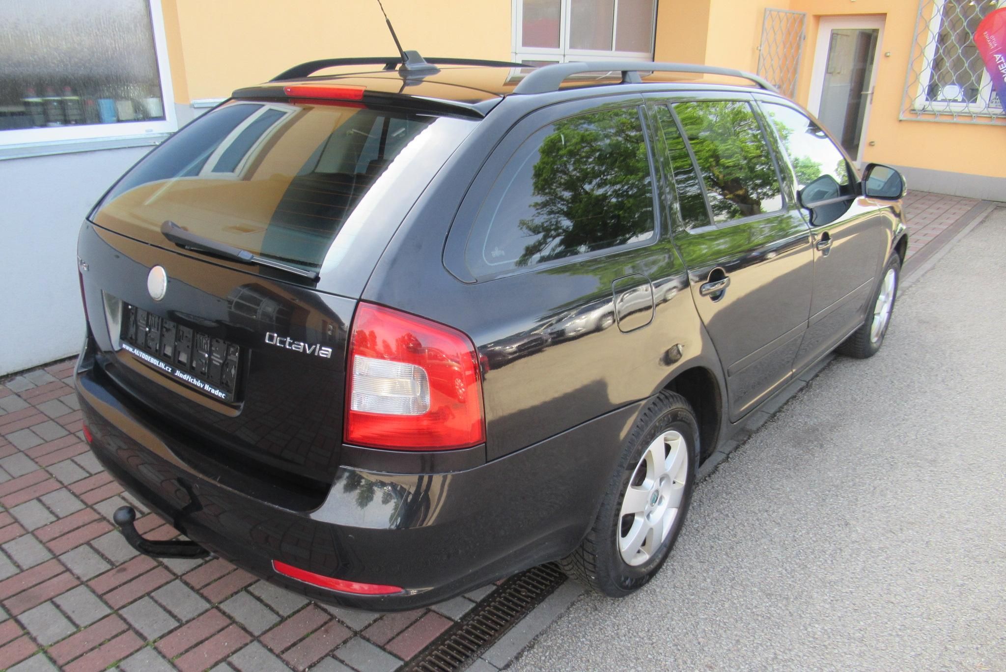 Škoda Octavia, 1.9 TDi 4x4  AUT. KLIMA TAŽNÉ - fotka 2