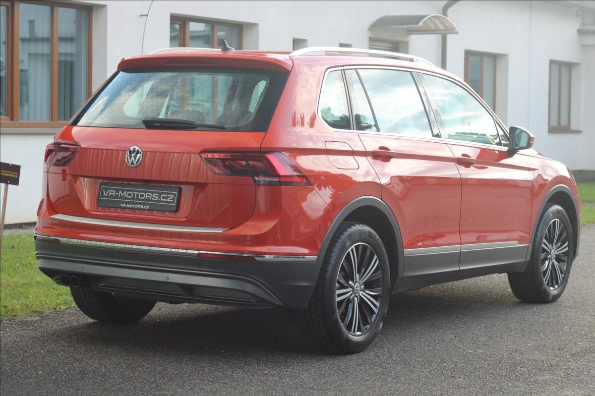 Volkswagen Tiguan, 2,0   DSG 4Motion OFFROAD ZÁRU - fotka 5