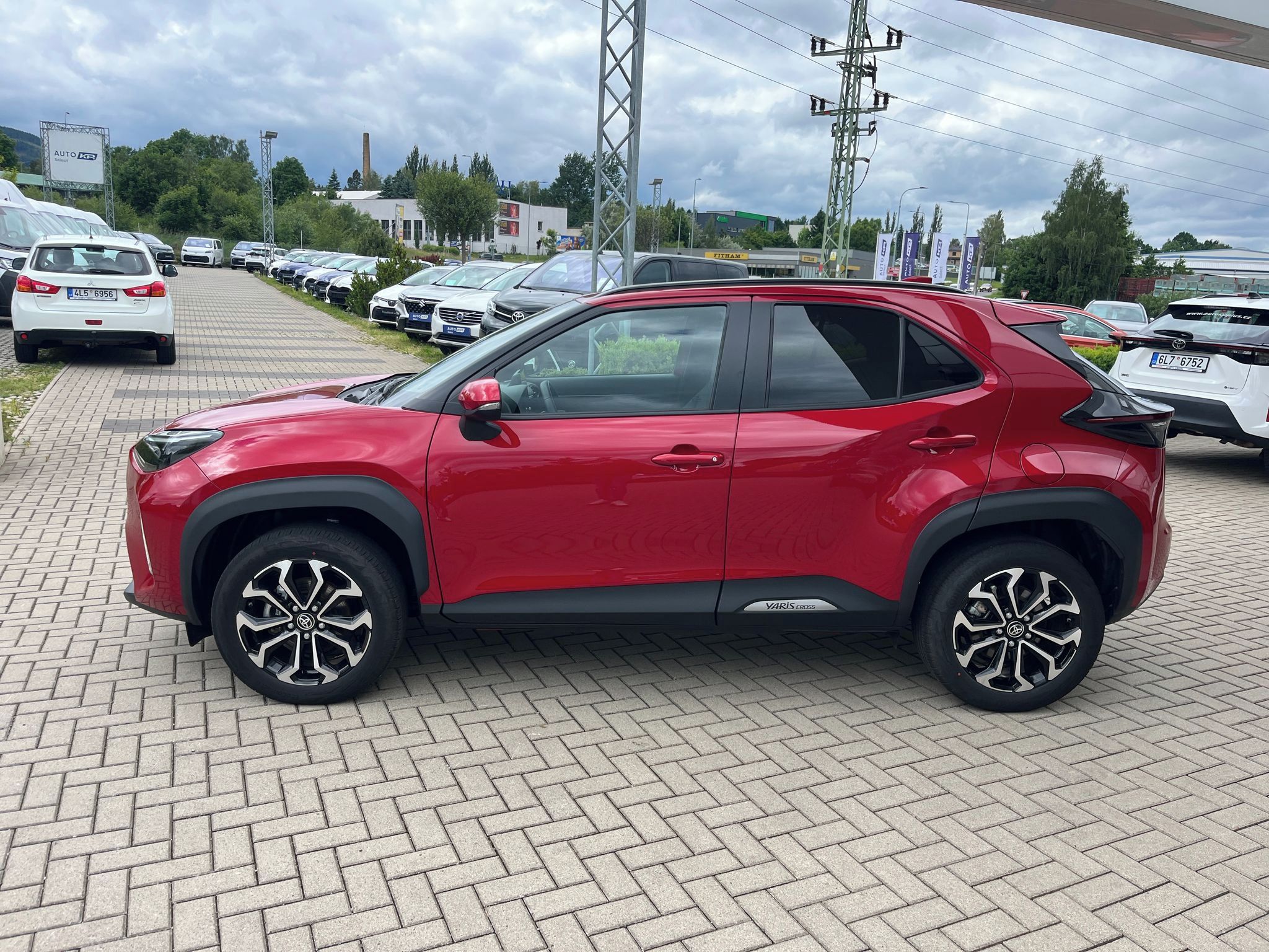 Toyota Yaris Cross, 1.5 Hybrid e-CVT Style + TZ - fotka 3