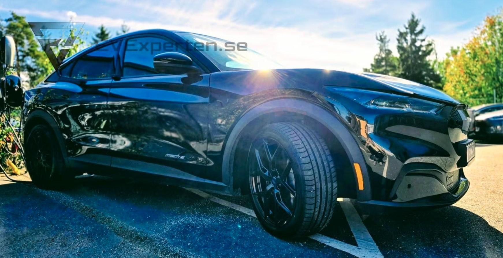 Ford Mustang Mach-E, Long Range 360 kamera Tažné - fotka 6