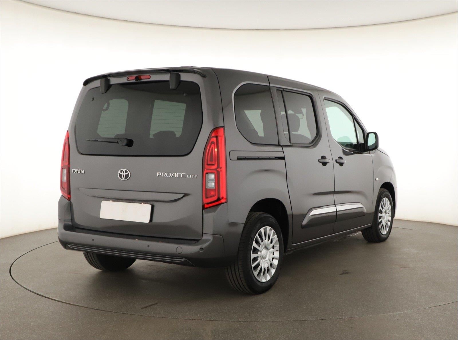 Toyota Proace City Verso, 1.2 T, Shuttle, 5Míst, Klima - fotka 5