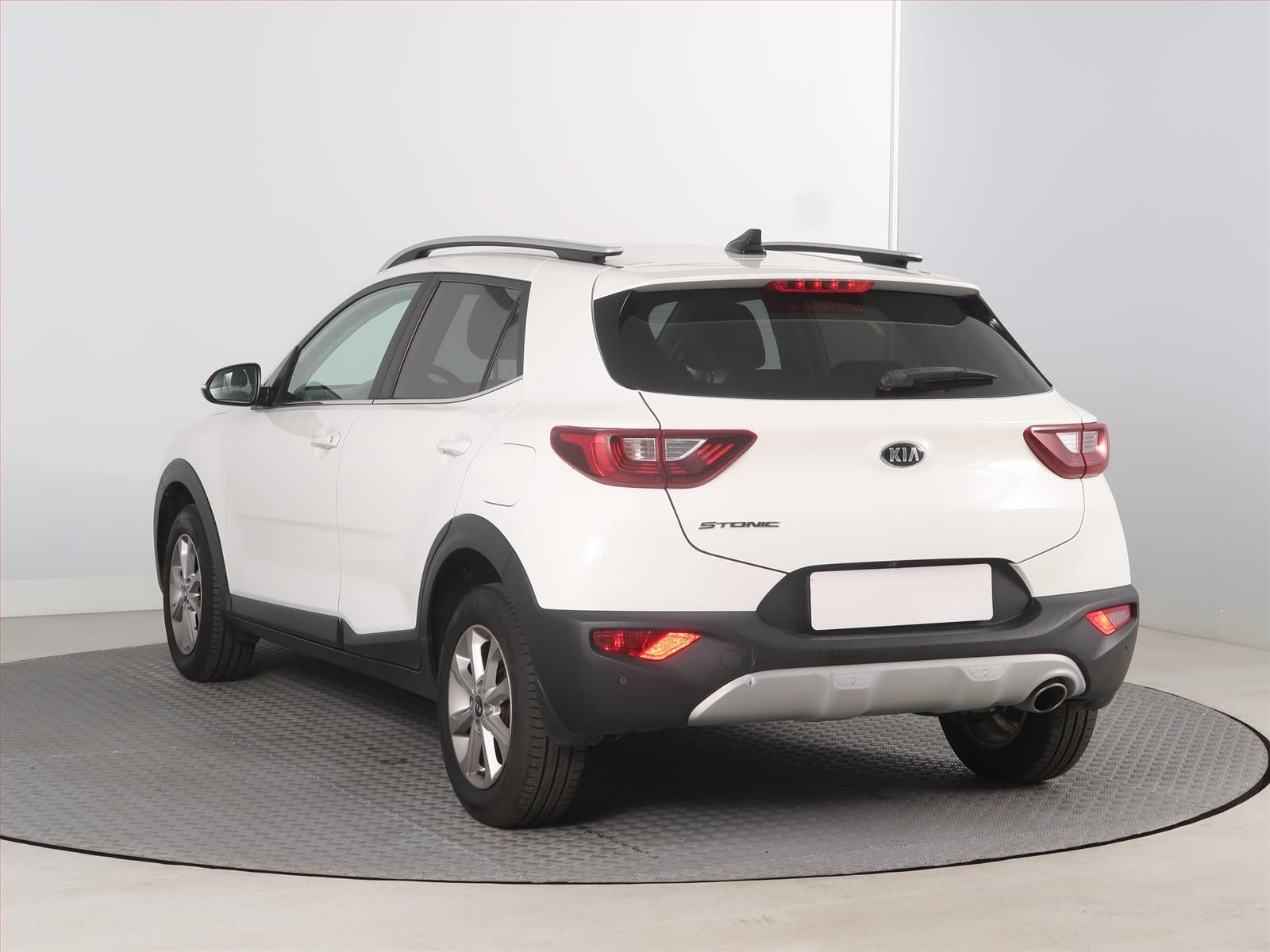 Kia Stonic, 1.25 CVVT, Serv.kniha, Navi - fotka 4