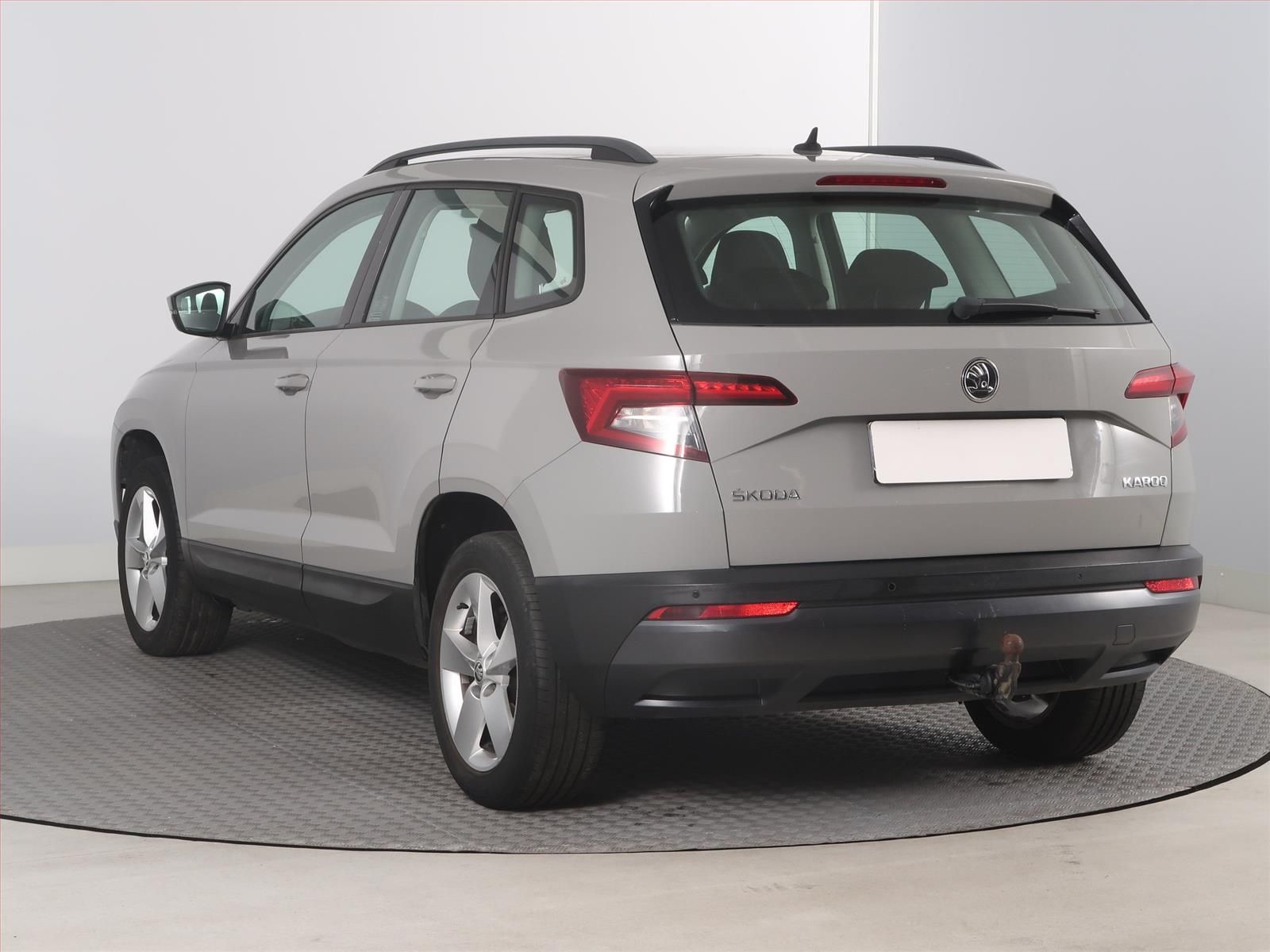 Škoda Karoq, 1.6 TDI, Ambition, ČR,1.maj - fotka 4