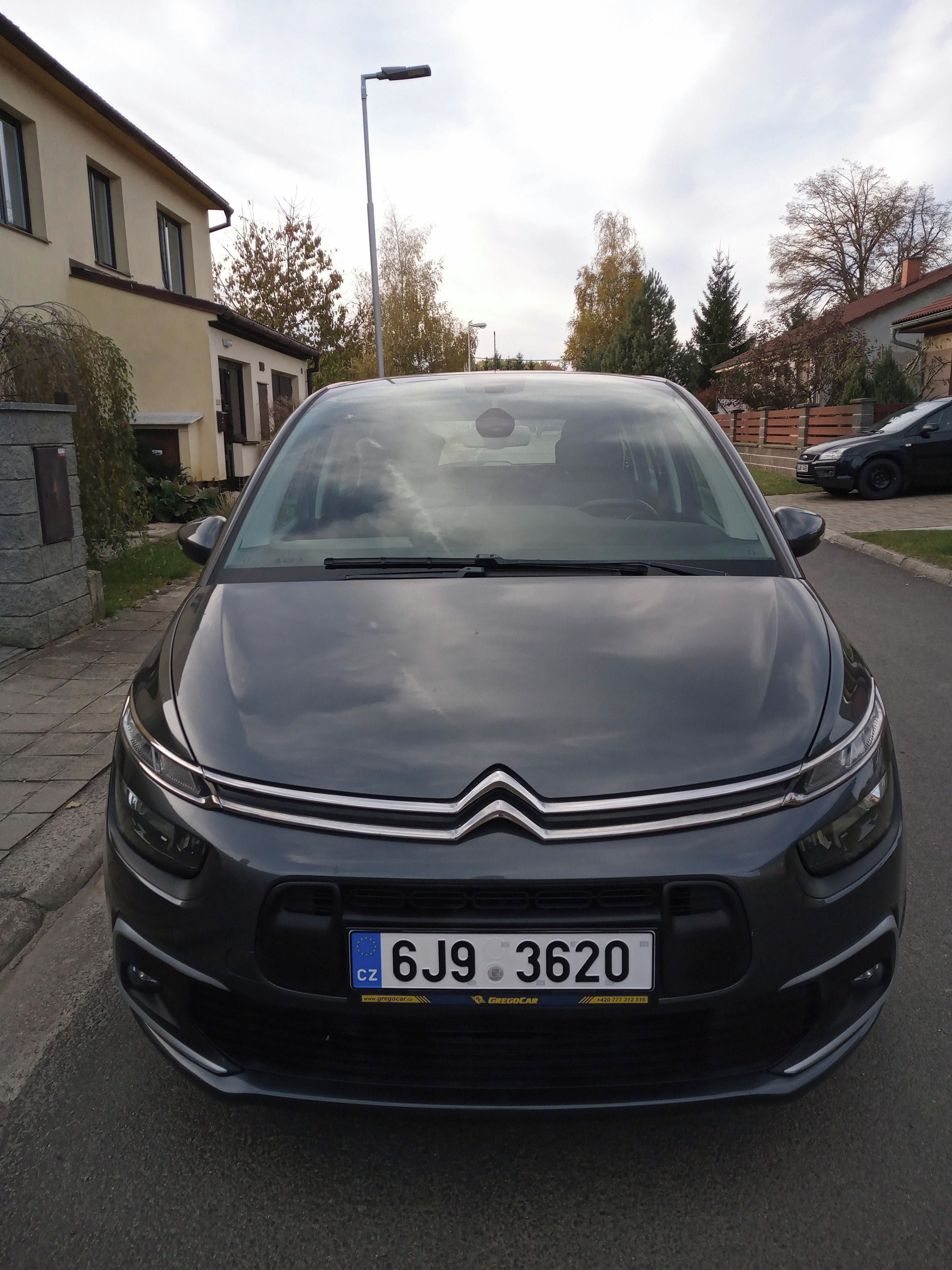 Citroën Grand C4 Picasso, 1,6 Blue HDI 7 míst, tažné - fotka 5