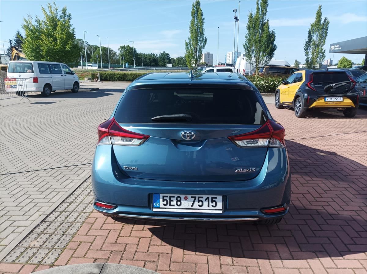 Toyota Auris, 1,6 Active Trend+ 6M/T - fotka 4