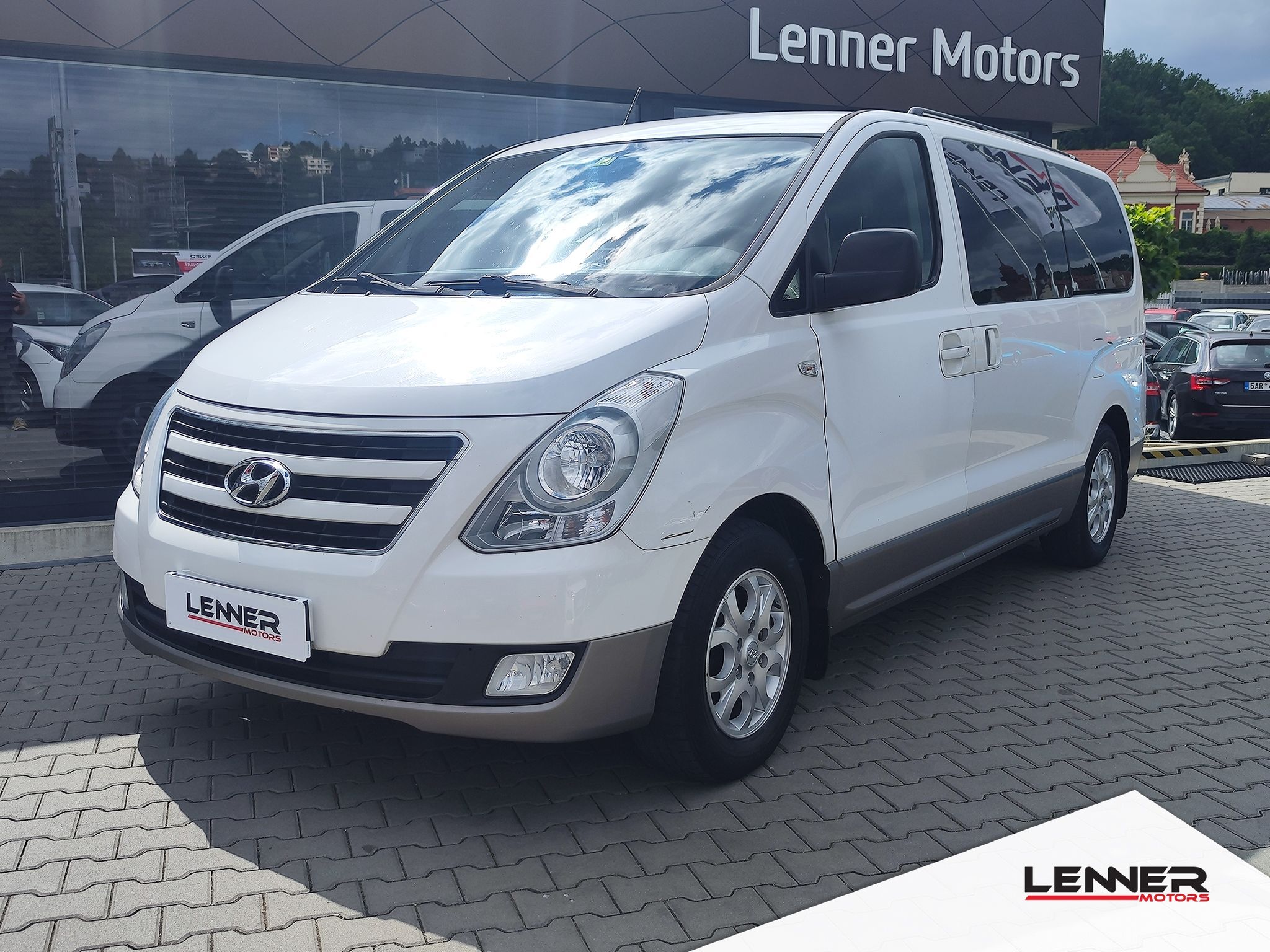 Hyundai H 1, 2.5 CRDi/100kW Tour 8.Míst
