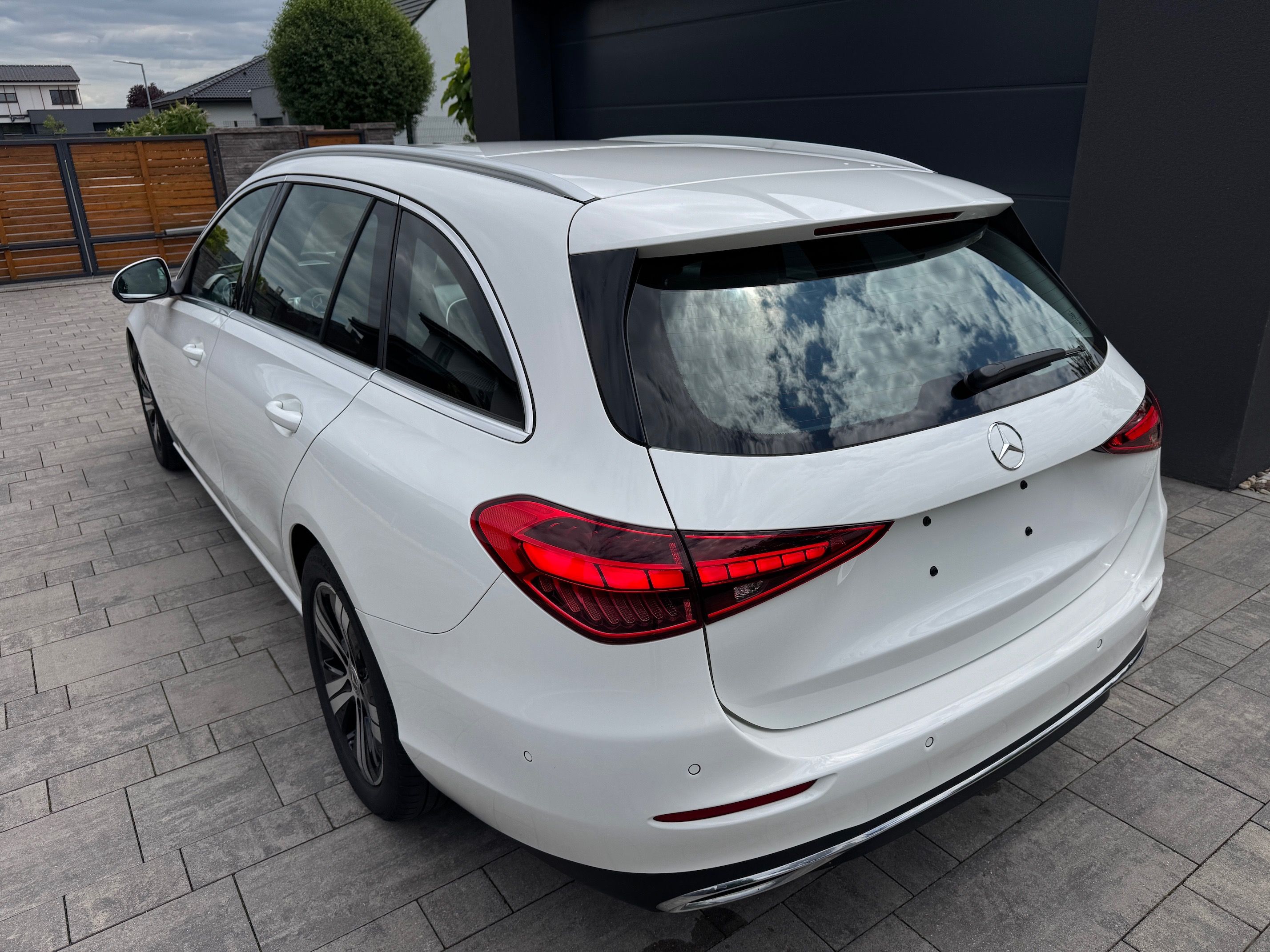 Mercedes-Benz Třídy C, 220d, 4MATIC, AVANTGARDE - fotka 6