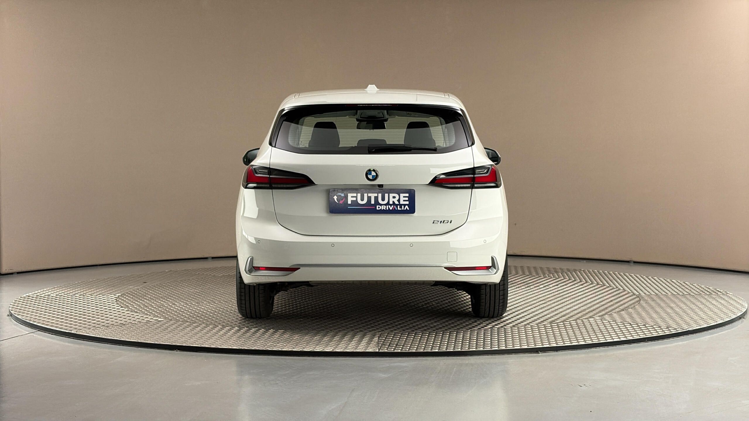 BMW Řada 2, 218i AUT Luxury Line - fotka 5