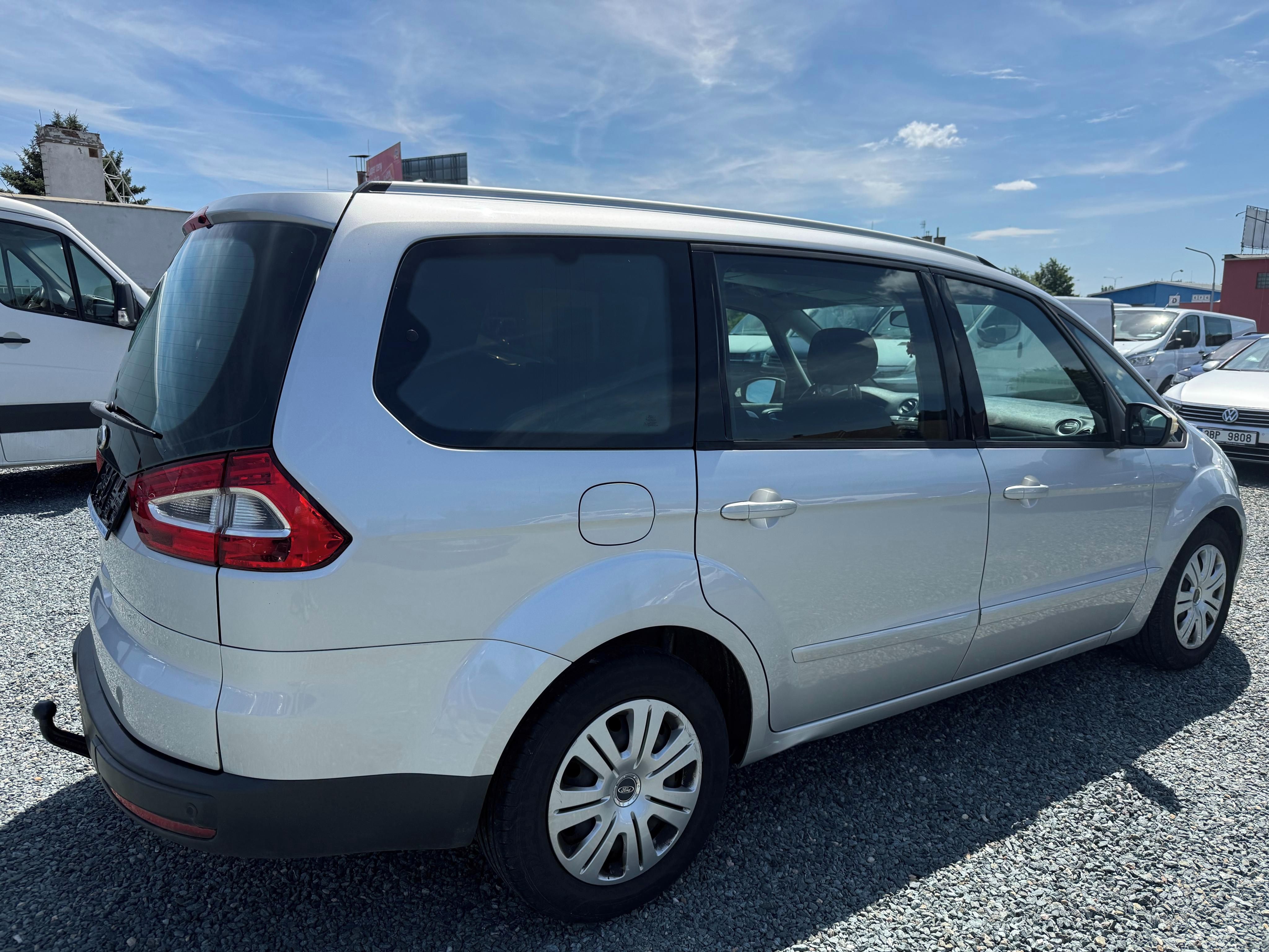 Ford Galaxy, 2.0 TDCi 103Kw 7-Míst Titanium - fotka 6