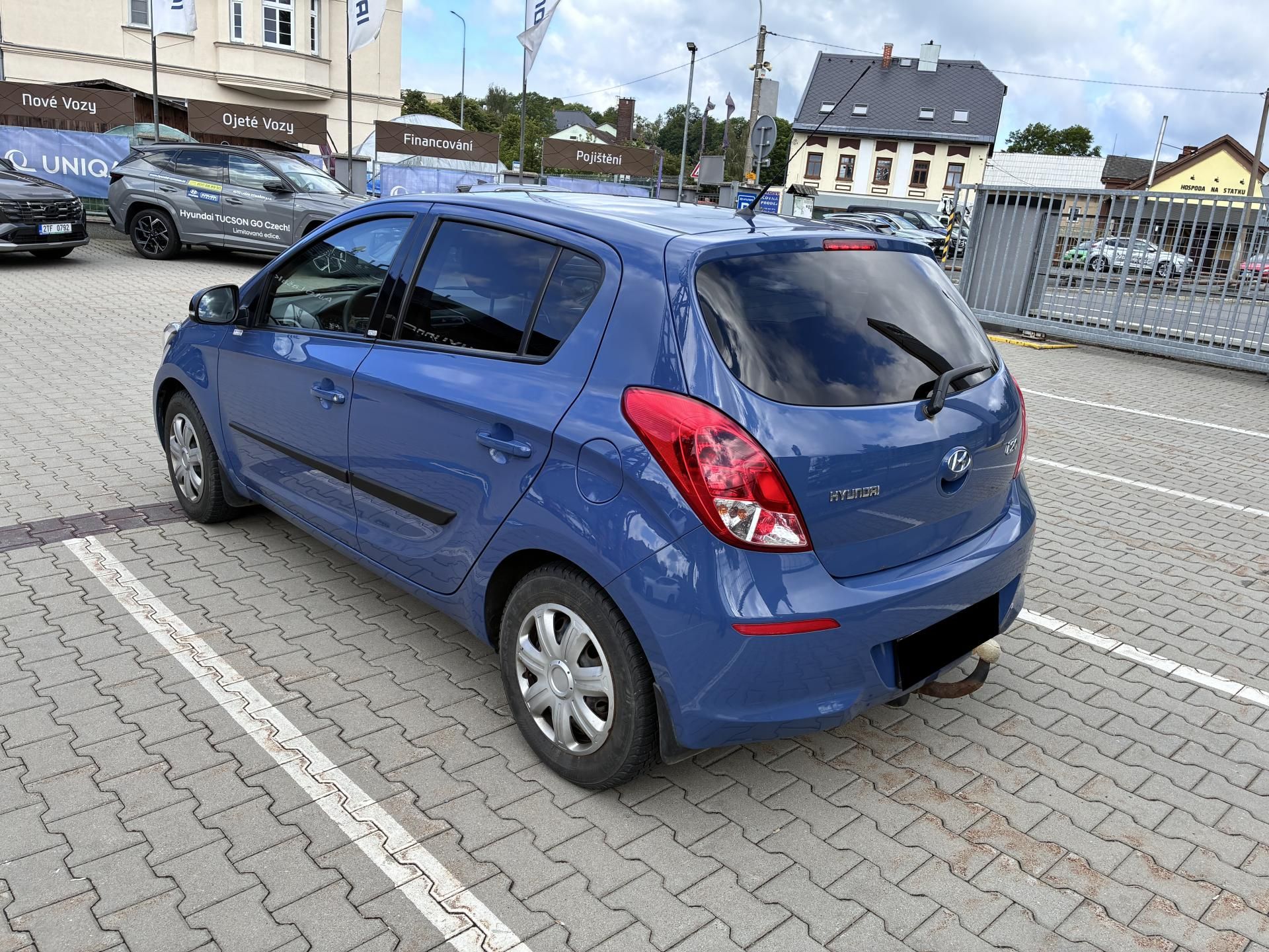 Hyundai i20, 1.2i 63kW FAMILY GO - fotka 3