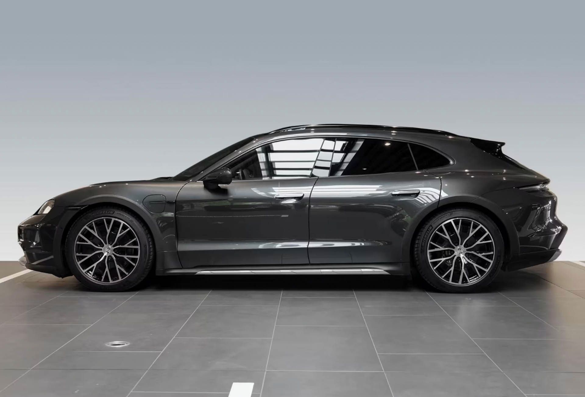 Porsche Taycan, 4 Cross Turismo InnoDrive 360 - fotka 3