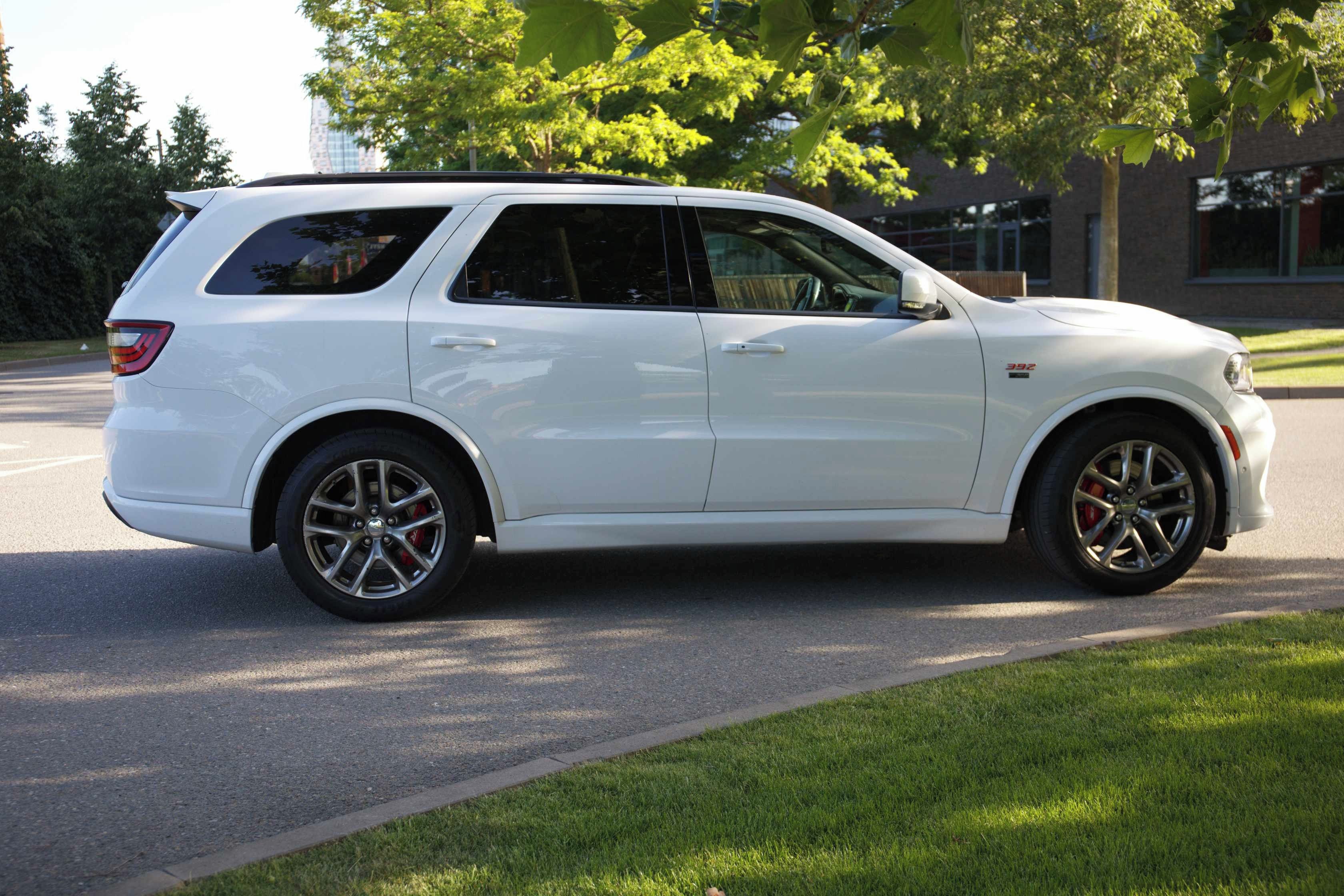 Dodge Durango, SRT 6,4 full výbava- nebourané - fotka 5