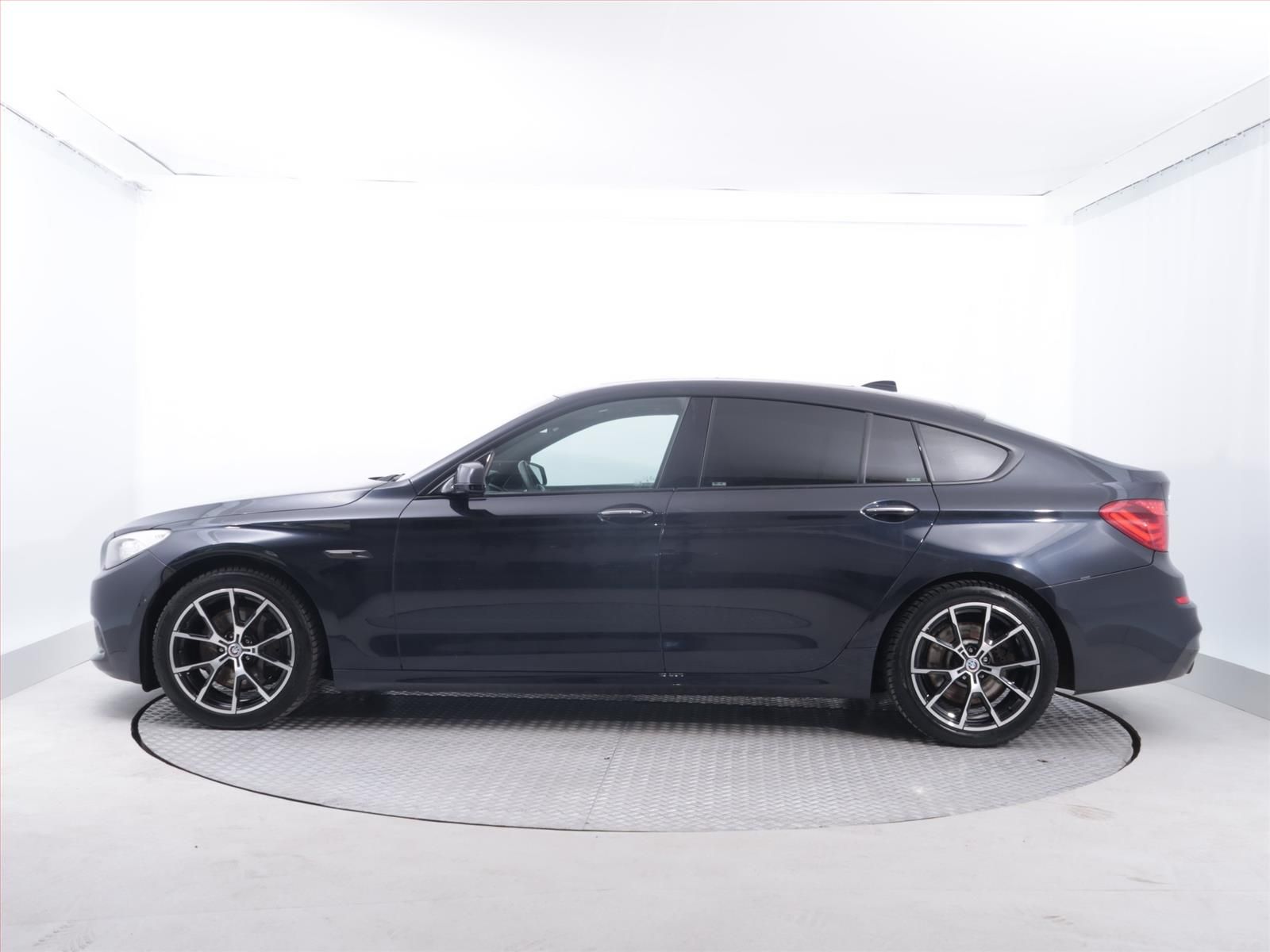 BMW Řada 5, 530d xDrive GT, 4X4, Automat - fotka 3