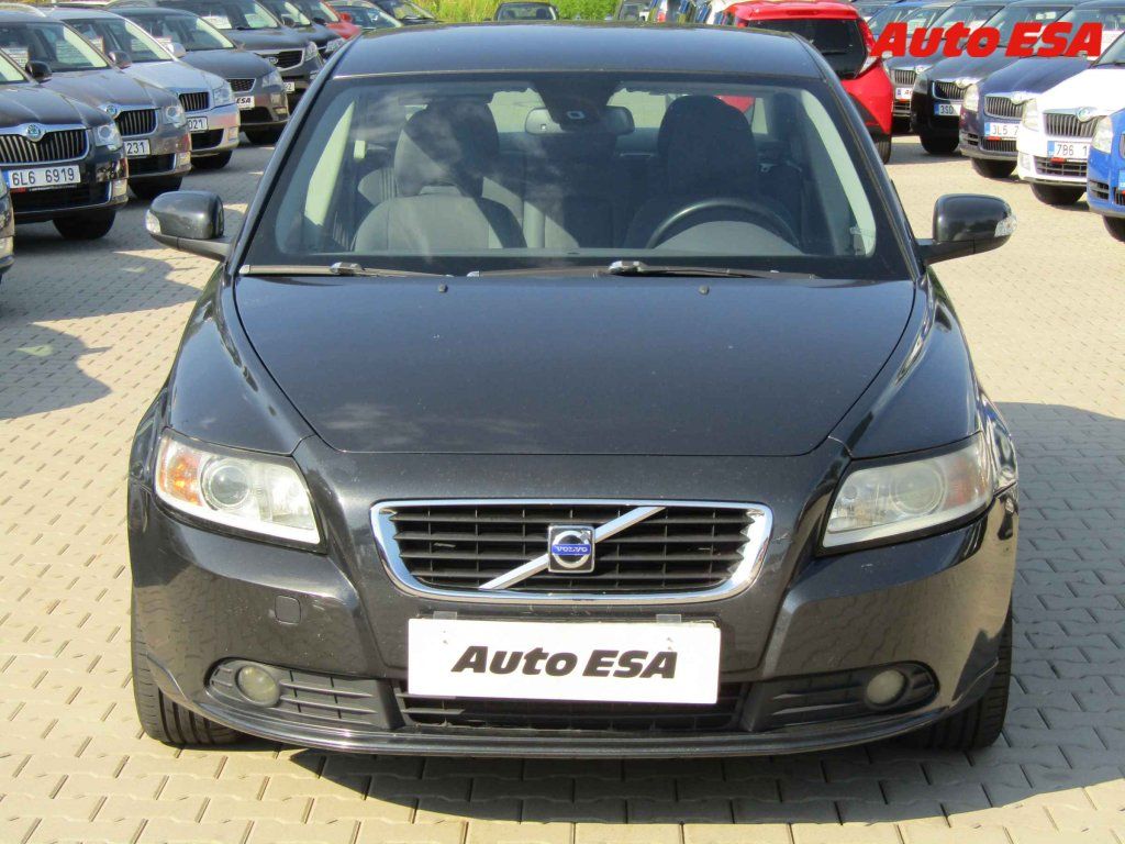 Volvo S40, 1.6D,ČR - fotka 2
