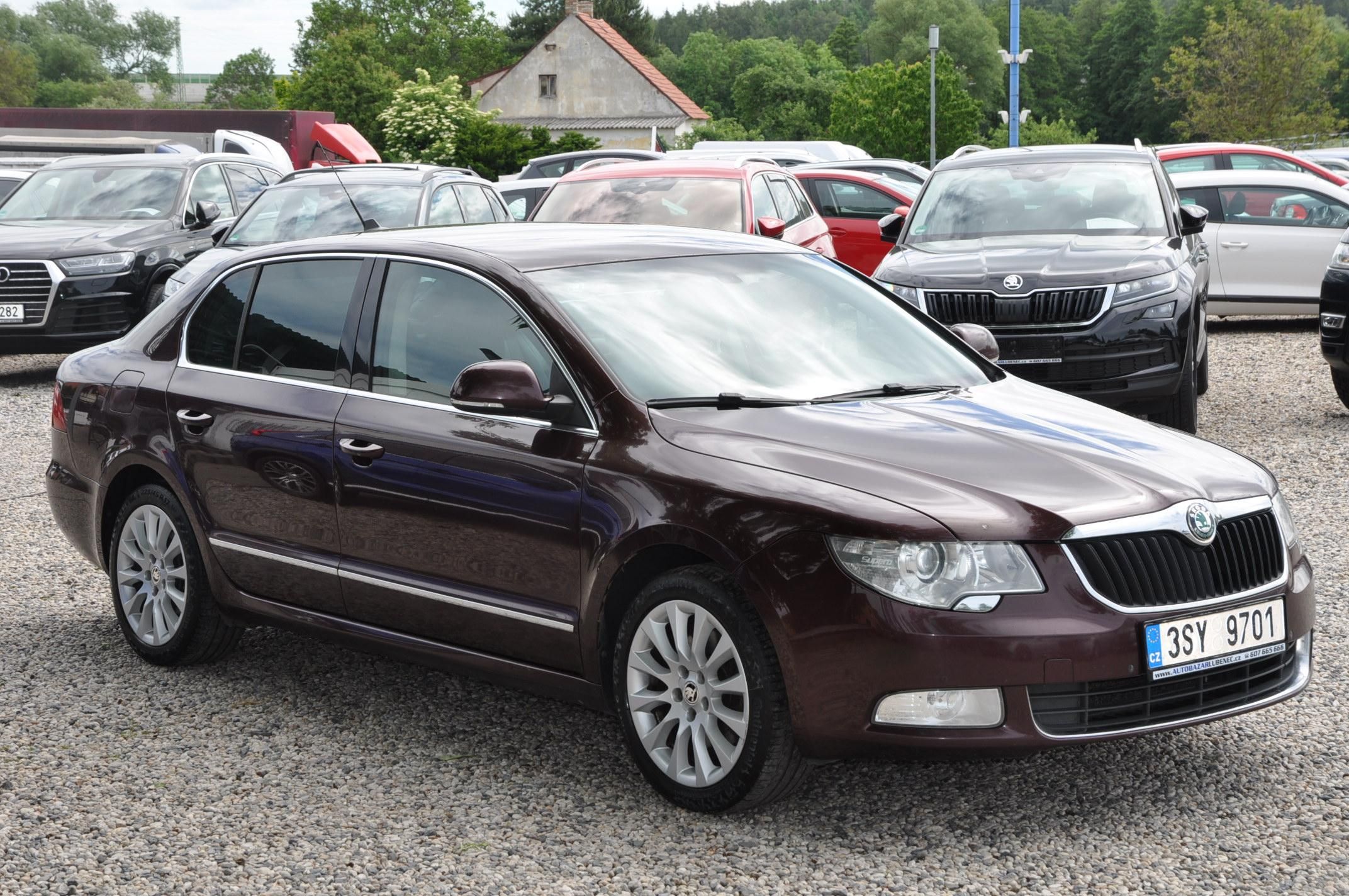Škoda Superb, II 2.0TDi 103kW Elegance - fotka 2