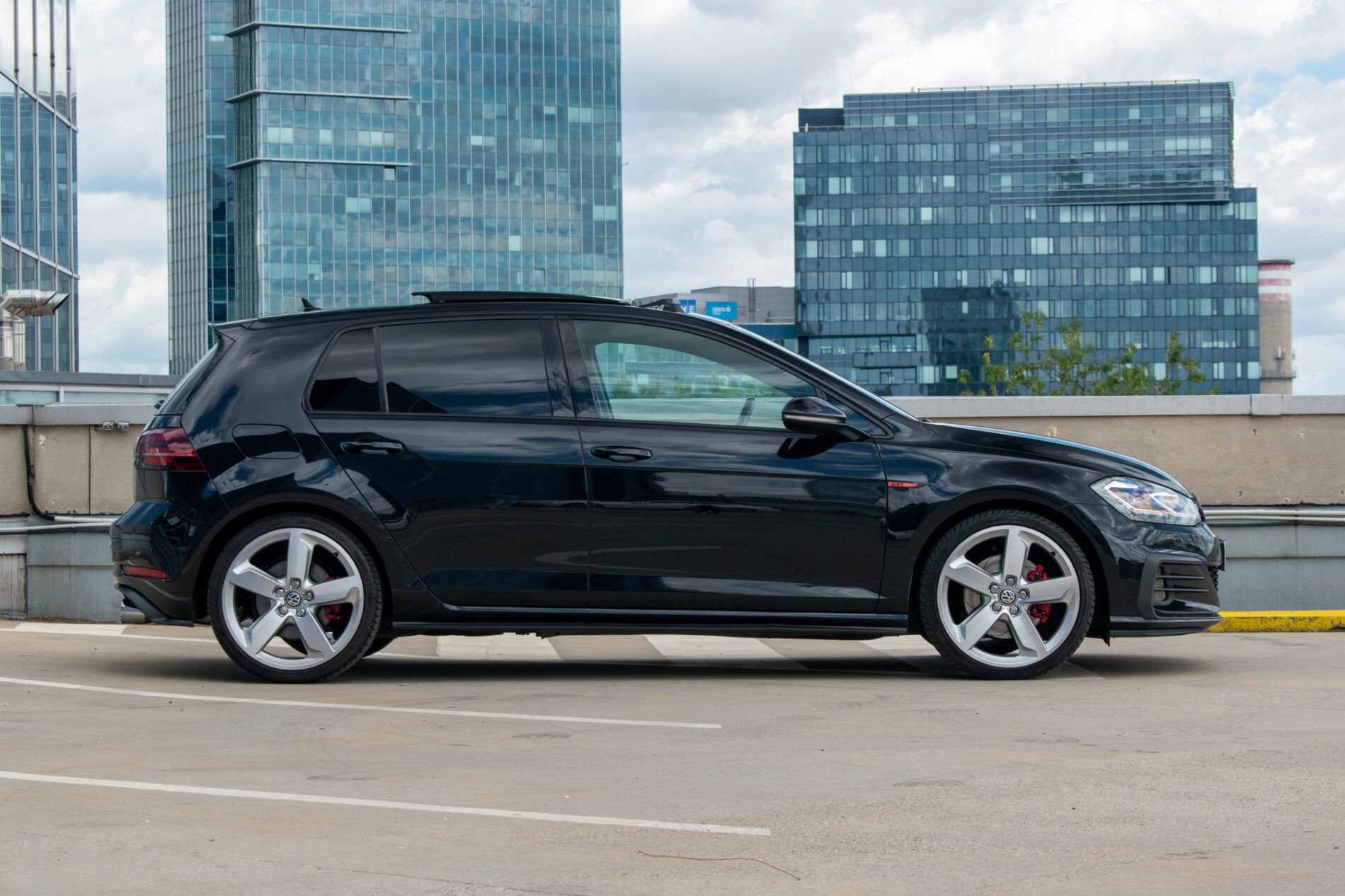 Volkswagen Golf - fotka 4