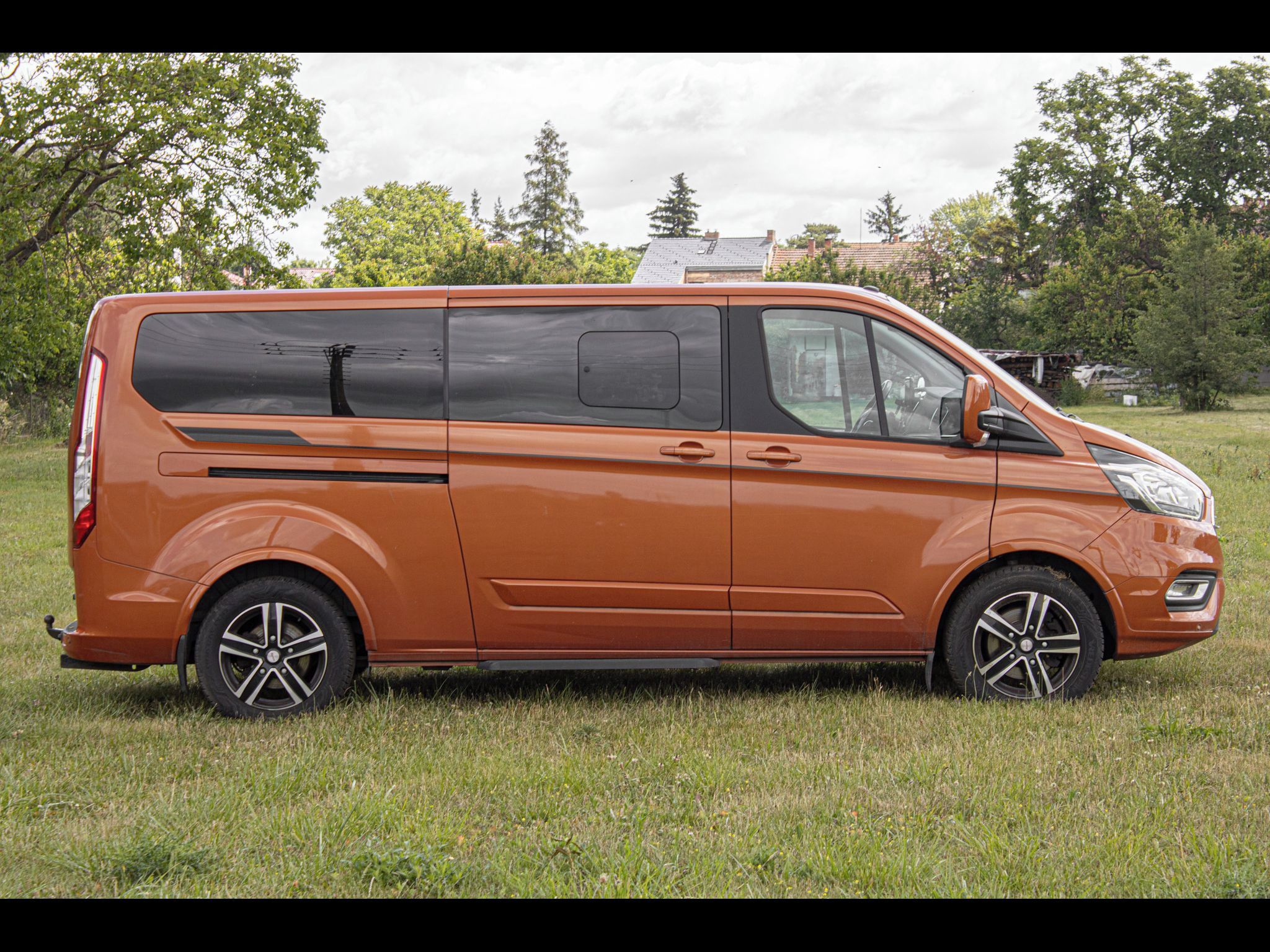 Ford Tourneo Custom - fotka 4
