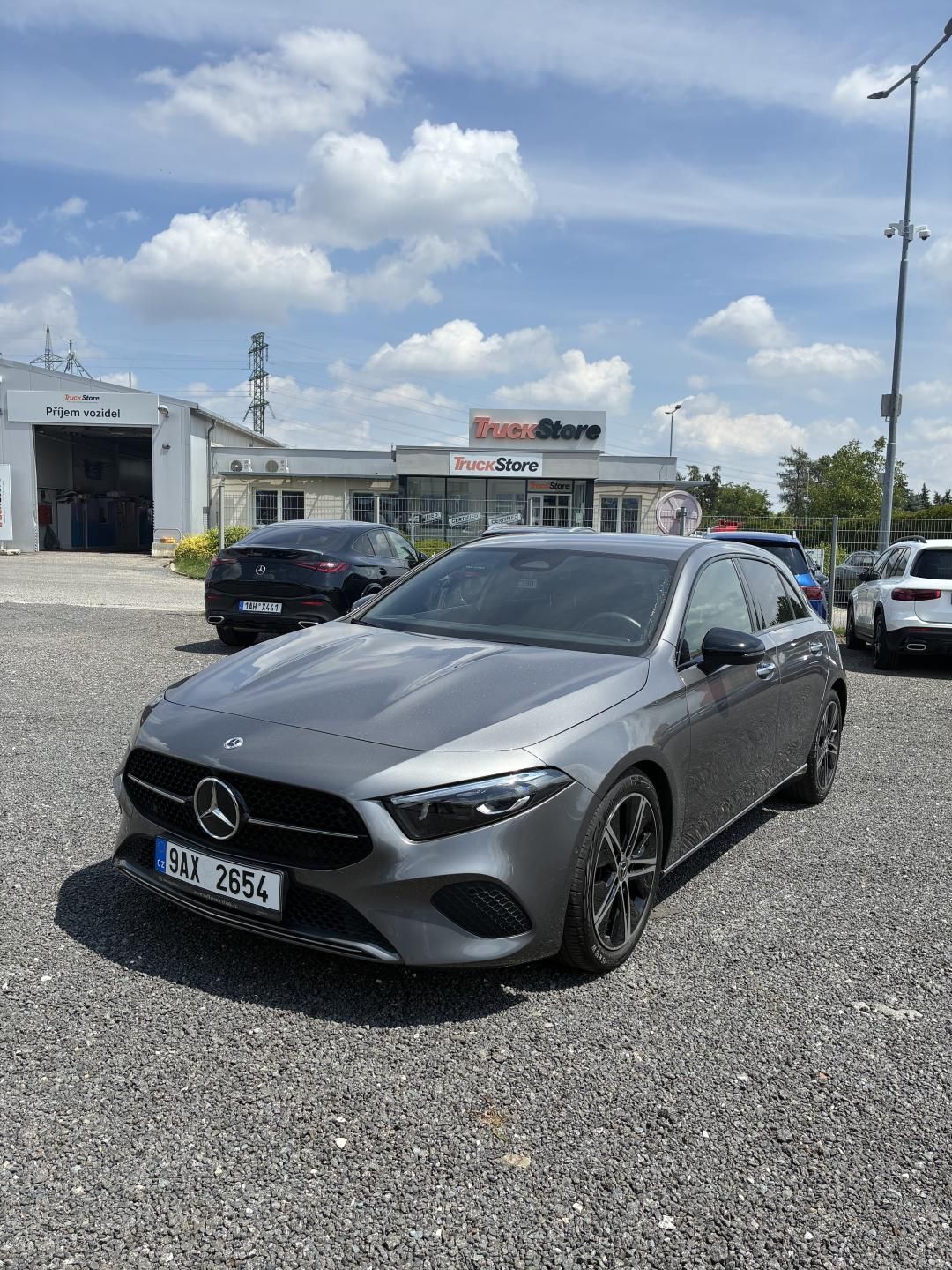 Mercedes-Benz Třídy A, A 200d - fotka 3