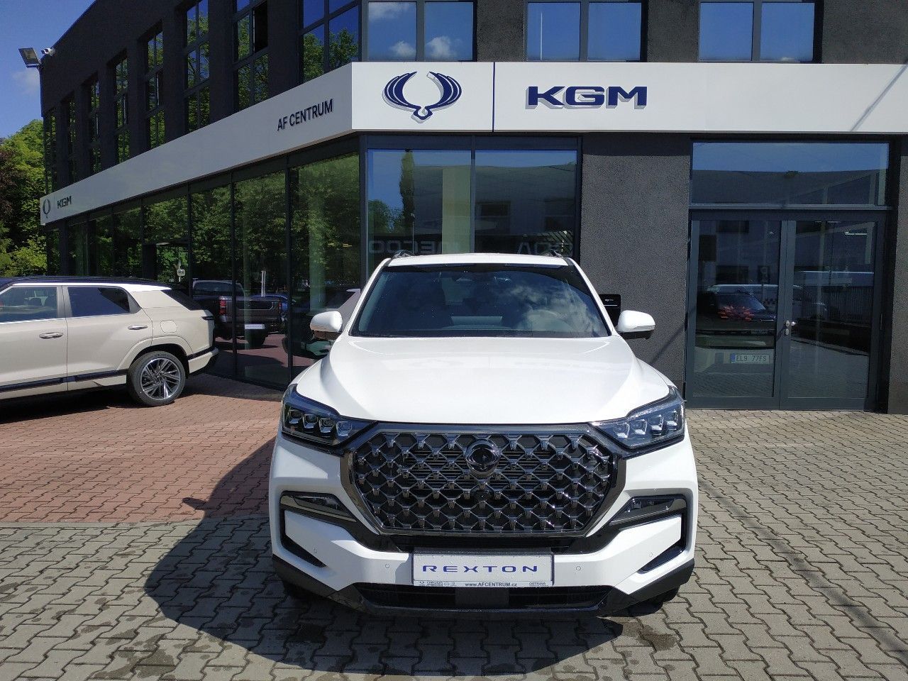 SsangYong Rexton, 2.2 PREMIUM 4WD AT,SKLADEM - fotka 2