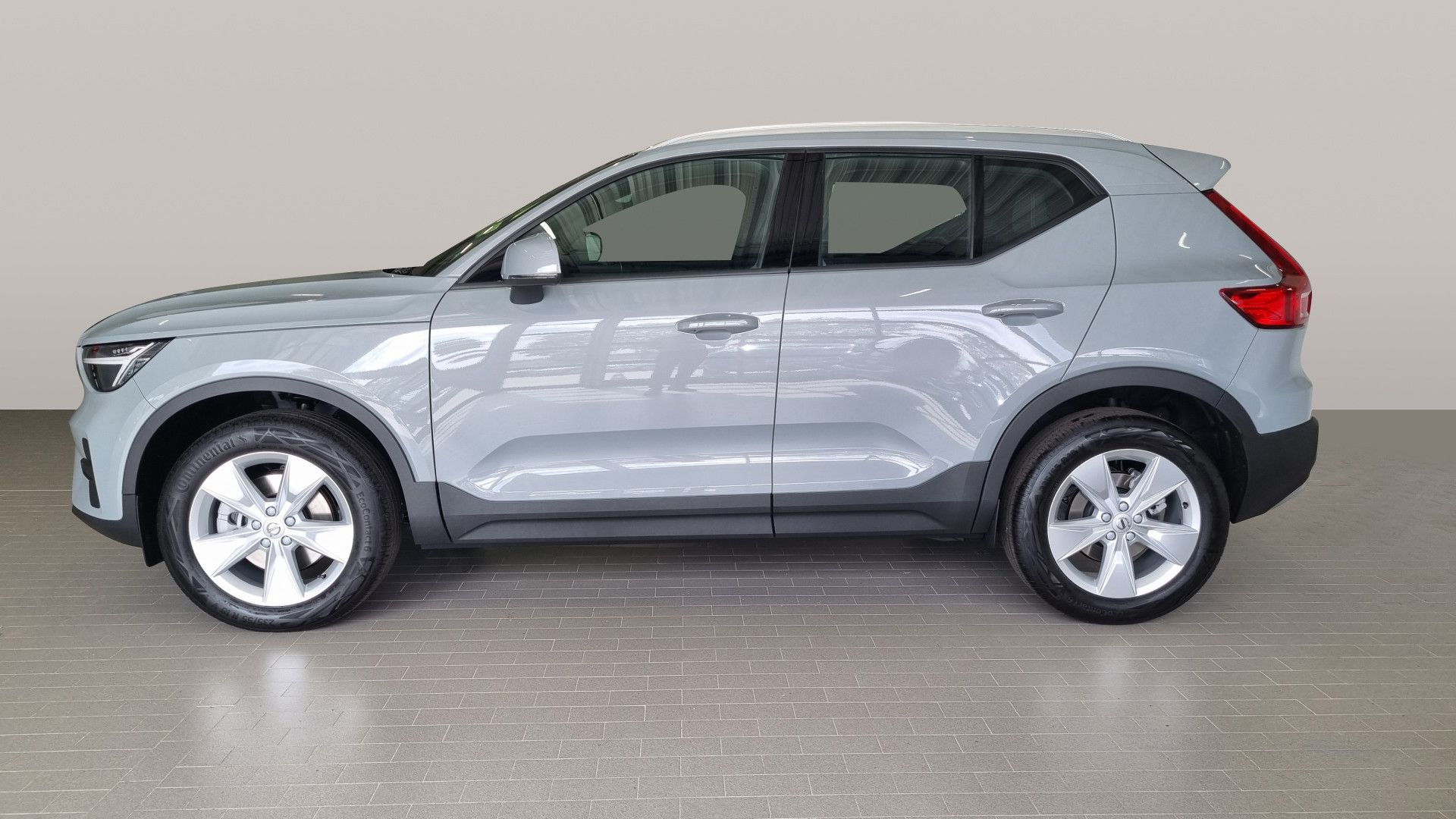 Volvo XC40, B3 2.0L 163 HP AT7 FWD CORE - fotka 2