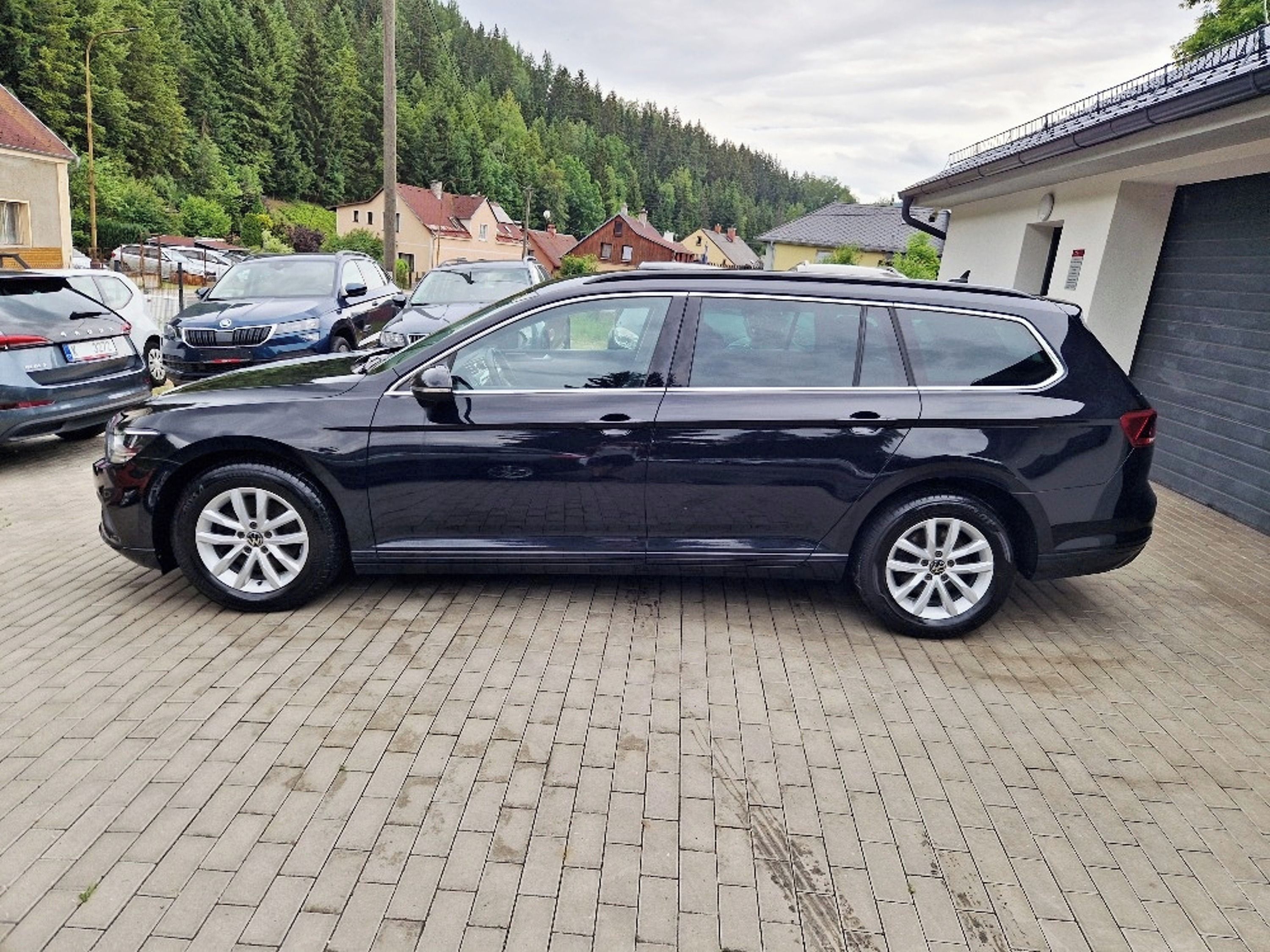 Volkswagen Passat, 2.0 TDi (110 kW) Business, LED - fotka 5