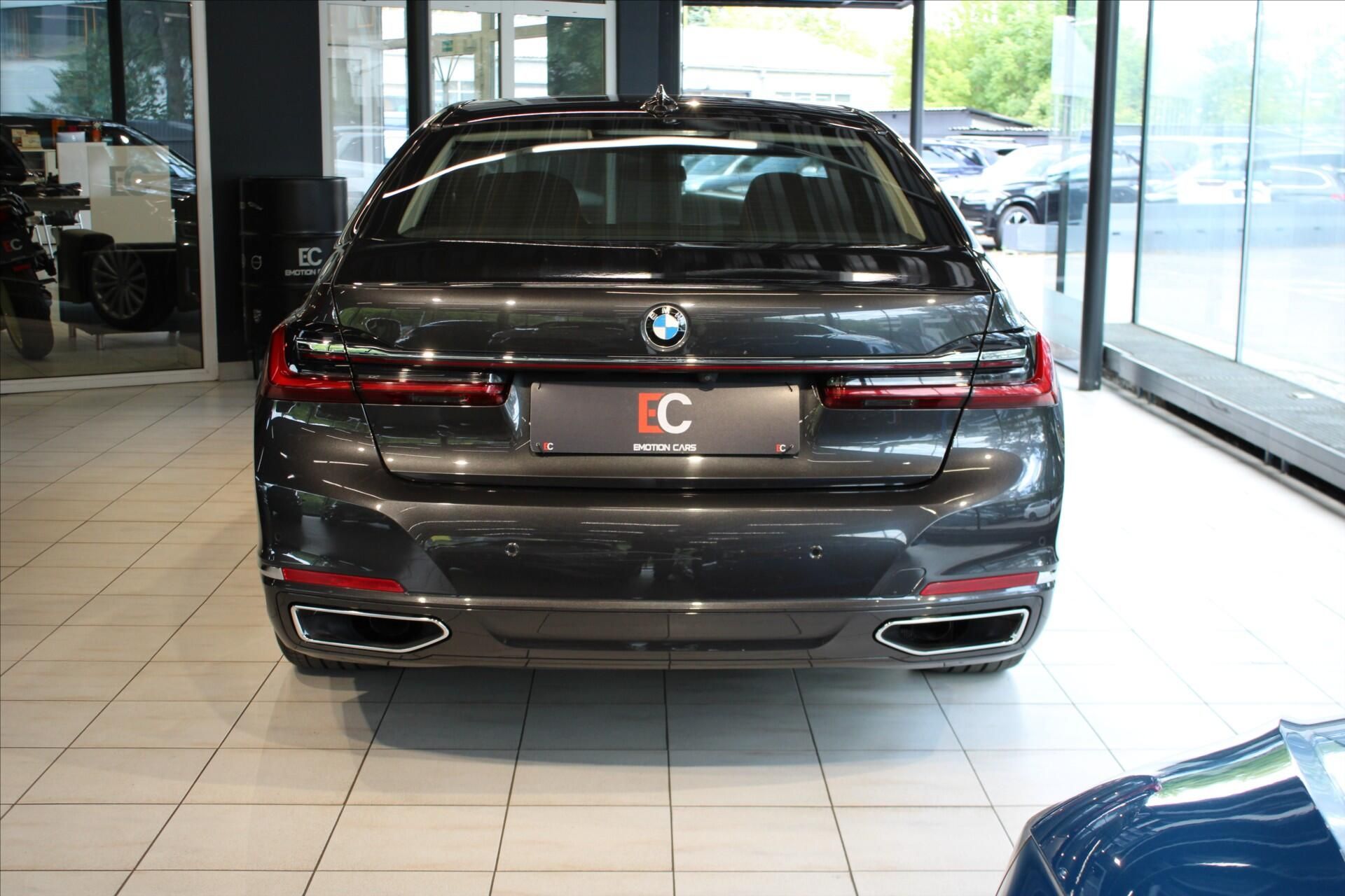 BMW Řada 7, 740d xDrive Masáž/NezTop/360°/ - fotka 5
