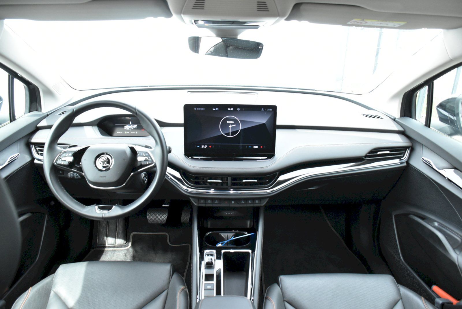 Škoda Enyaq iV, 80 150 kW Desing paket Suite - fotka 5