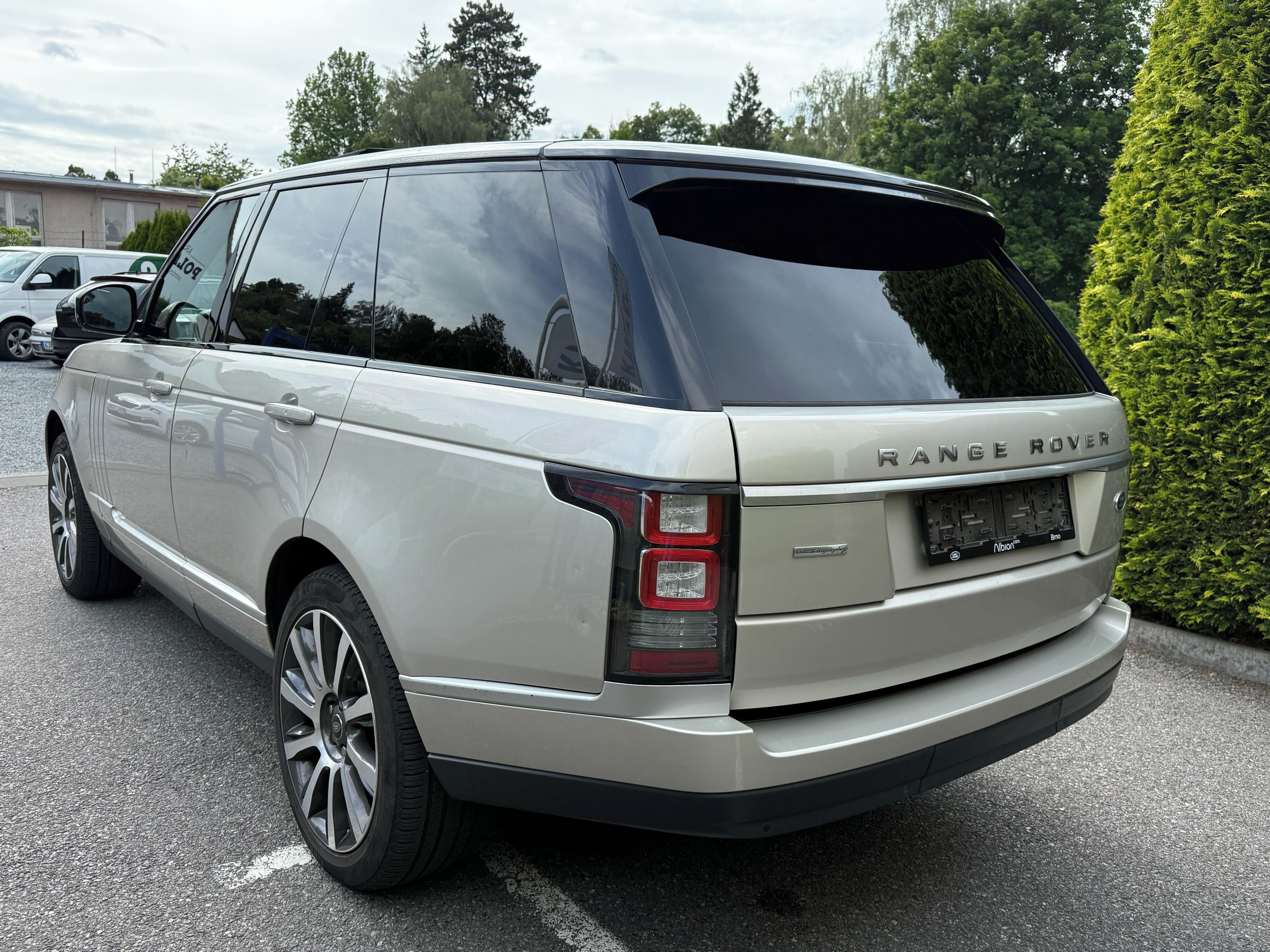Land Rover Range Rover, 4,4 V8, AUTOBIOGRAPHY, ČR, DPH - fotka 3