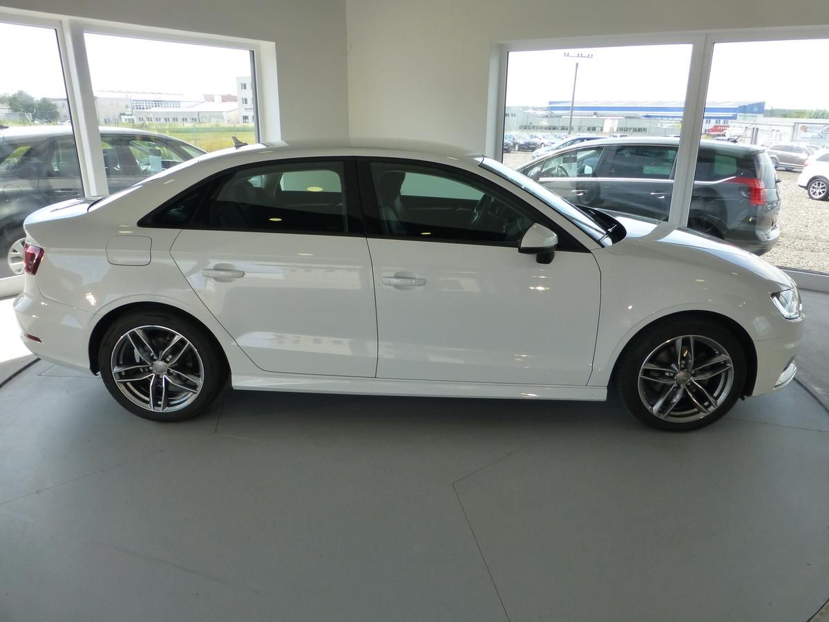 Audi A3, 2,0TDI-110KW**NAVIGACE**PARK.S - fotka 4