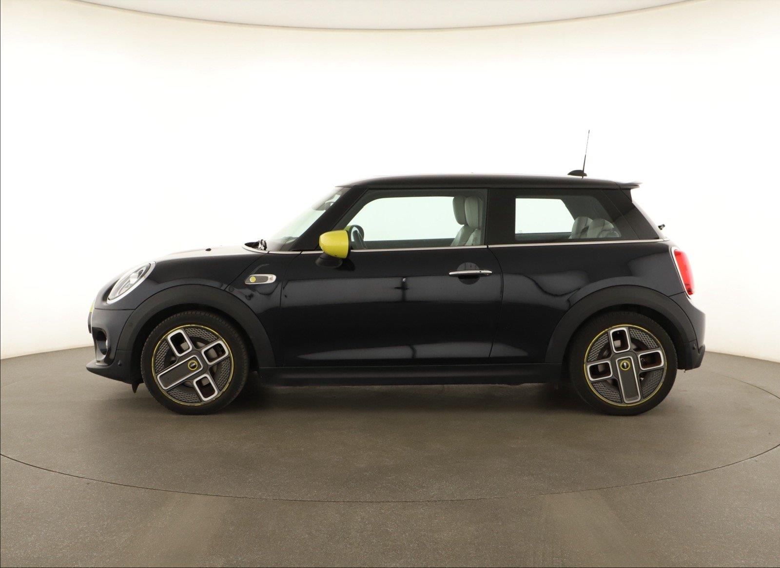 Mini, Cooper SE 32 kWh, SoH 97% - fotka 3