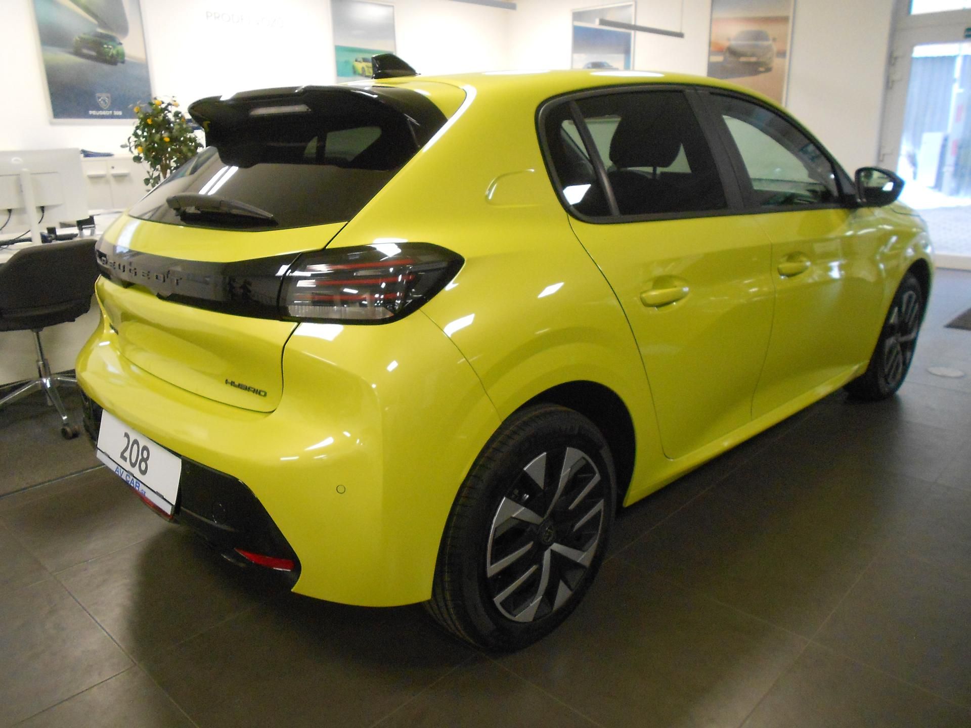 Peugeot 208, STYLE El. 100 kW 50 KWh - fotka 4