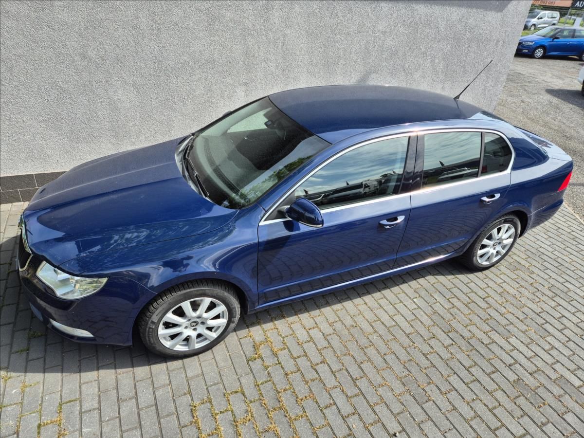 Škoda Superb, 1,4 TSi 92Kw Klima ESP PDC - fotka 2