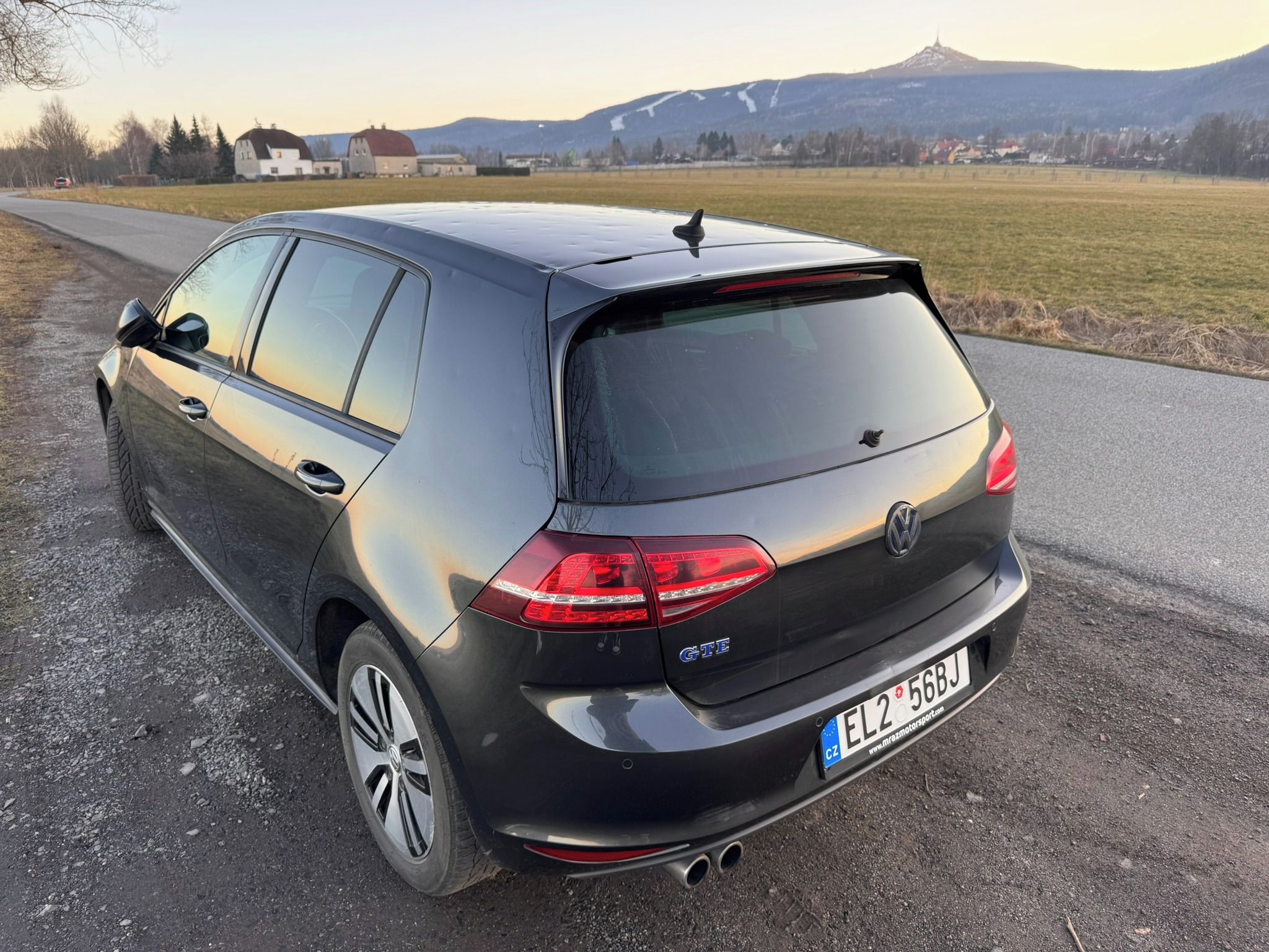Volkswagen Golf, 1,4 TSI GTE, PLUG-IN HYBRID - fotka 2